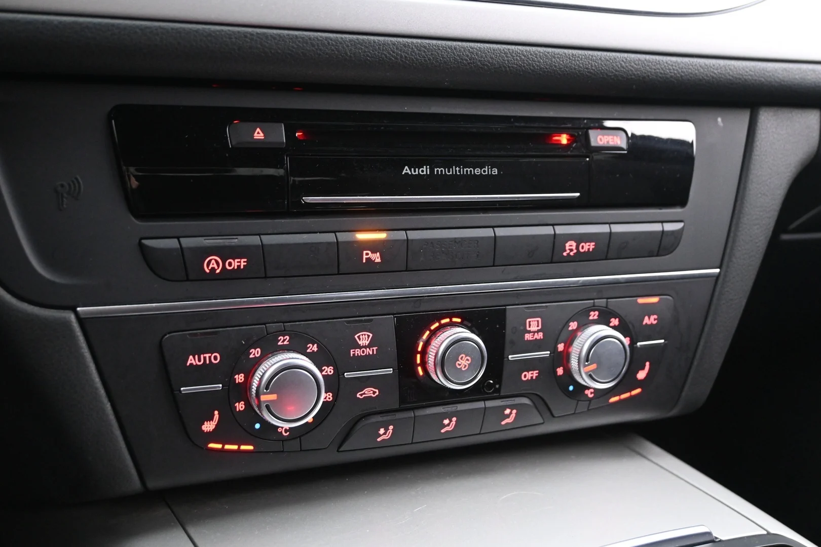 Car Image - 4hCNQuaXnugBzlltK8wGor