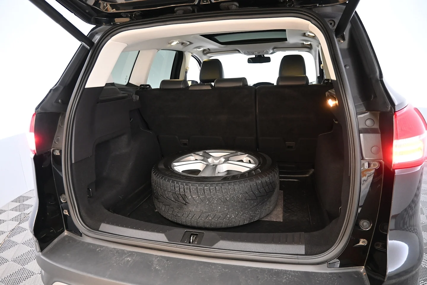 Car Image - 2RhrTGWgbh8pDyxDEpClfm