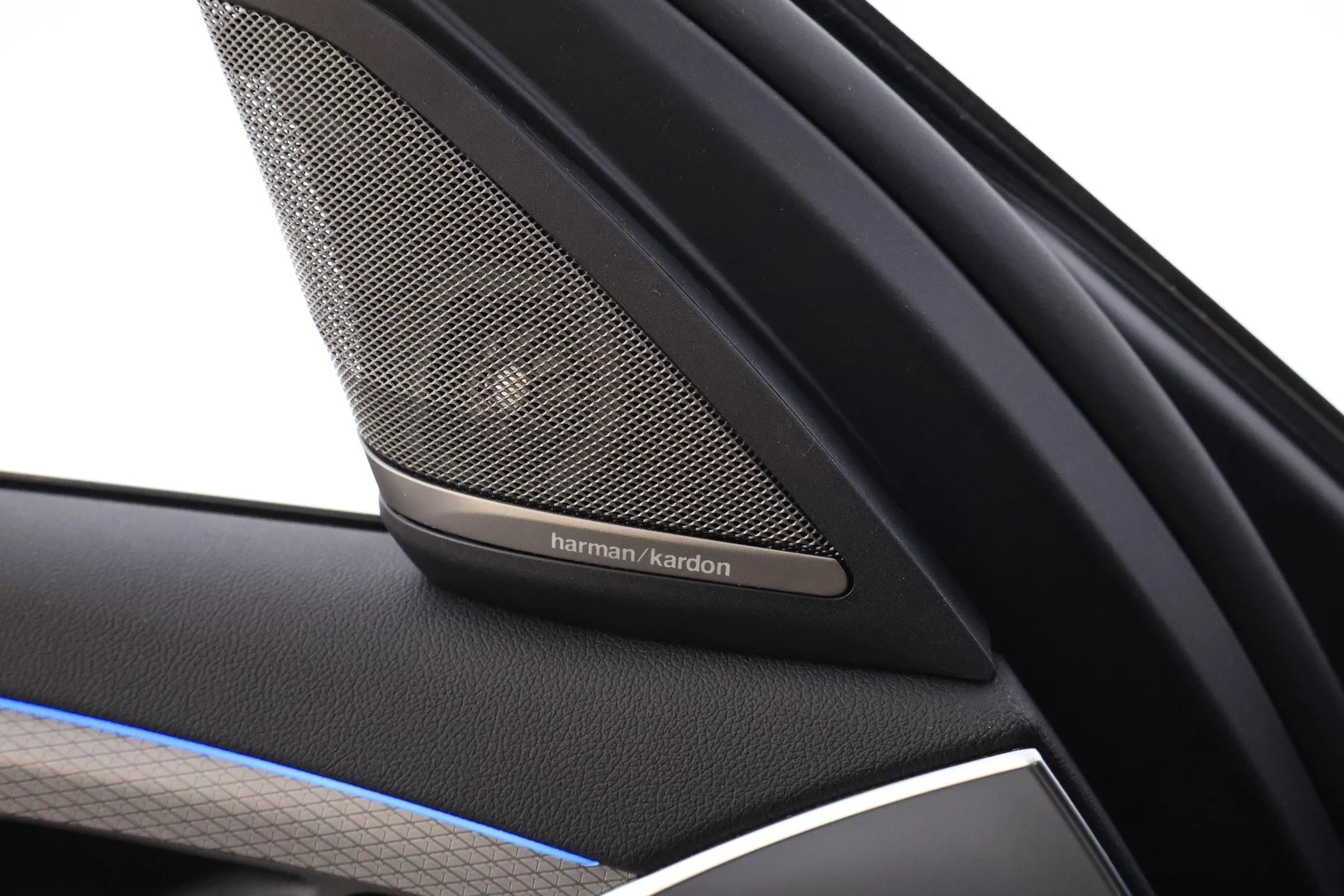 Car Image - 4cSpdwBMsSrD2aNW0OgfhF
