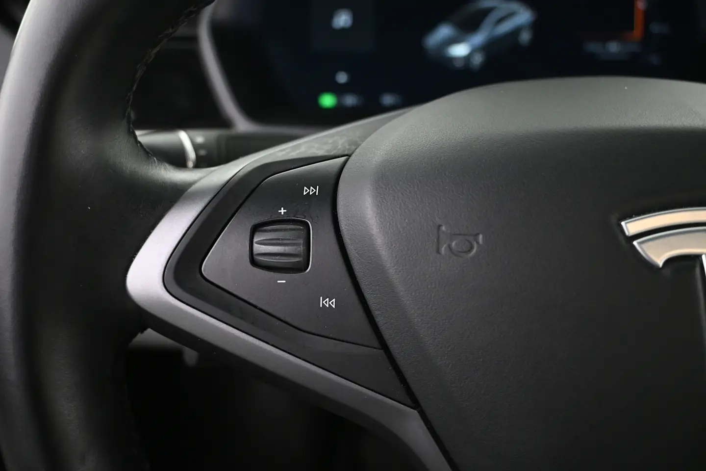 Car Image - 6wgkmkXncPQ3AyYF47vQZf