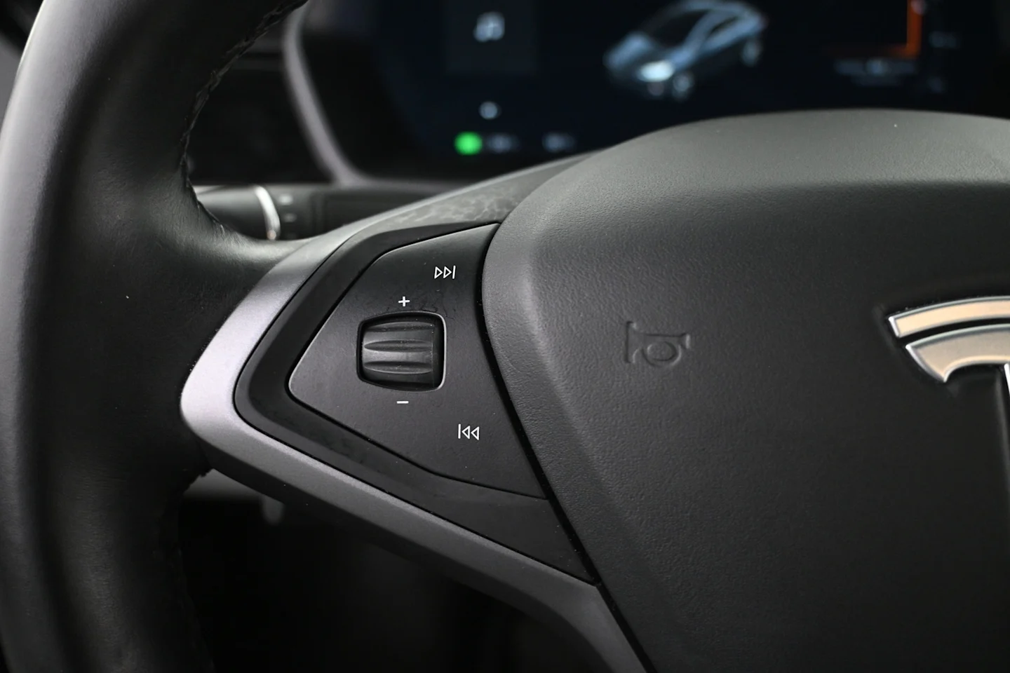 Car Image - 6wgkmkXncPQ3AyYF47vQZf