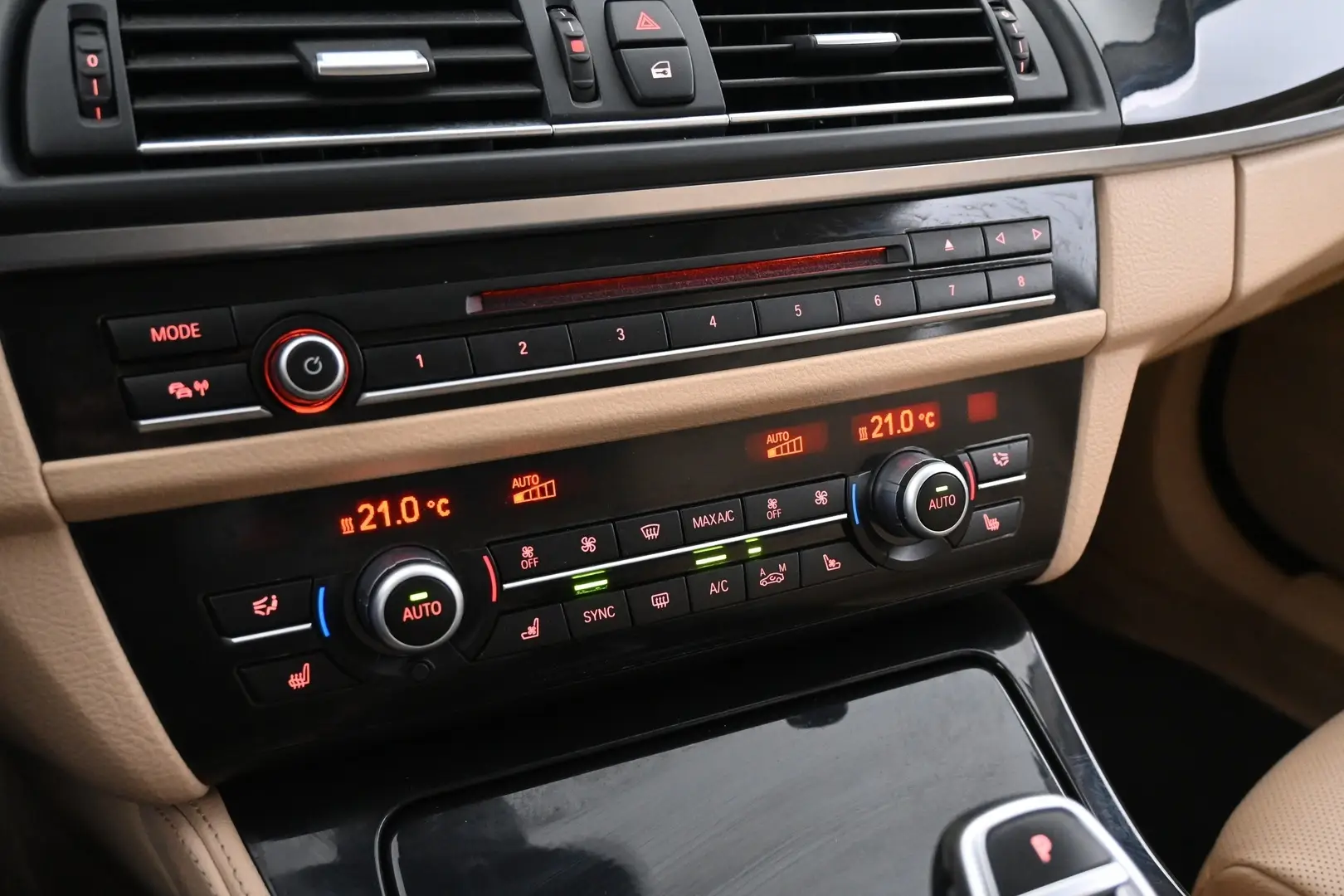 Car Image - 2QlVBRasV1XKM1xrVUv5nd