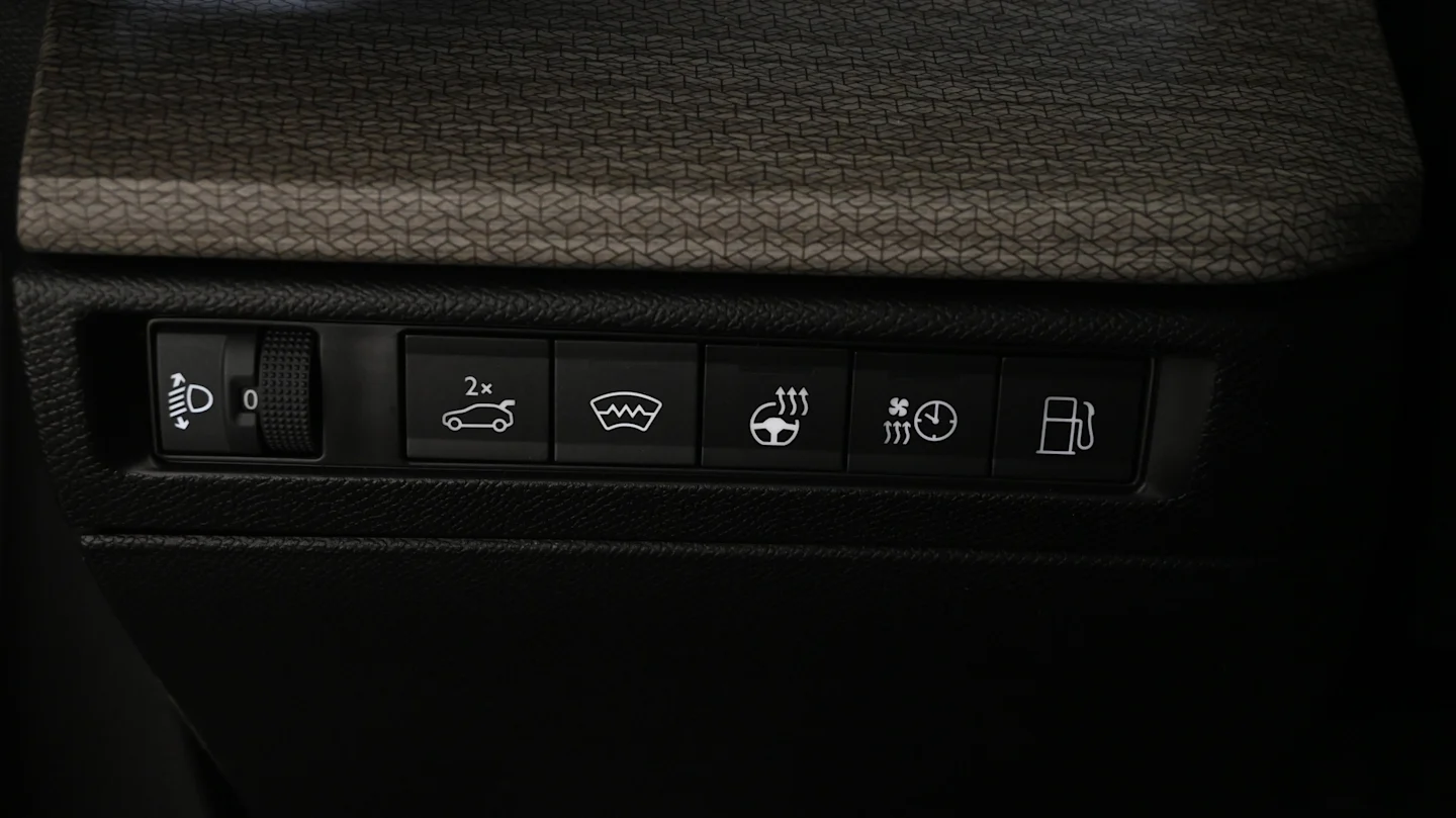 Car Image - 7auz4mGEqwP31sboCBlBDc