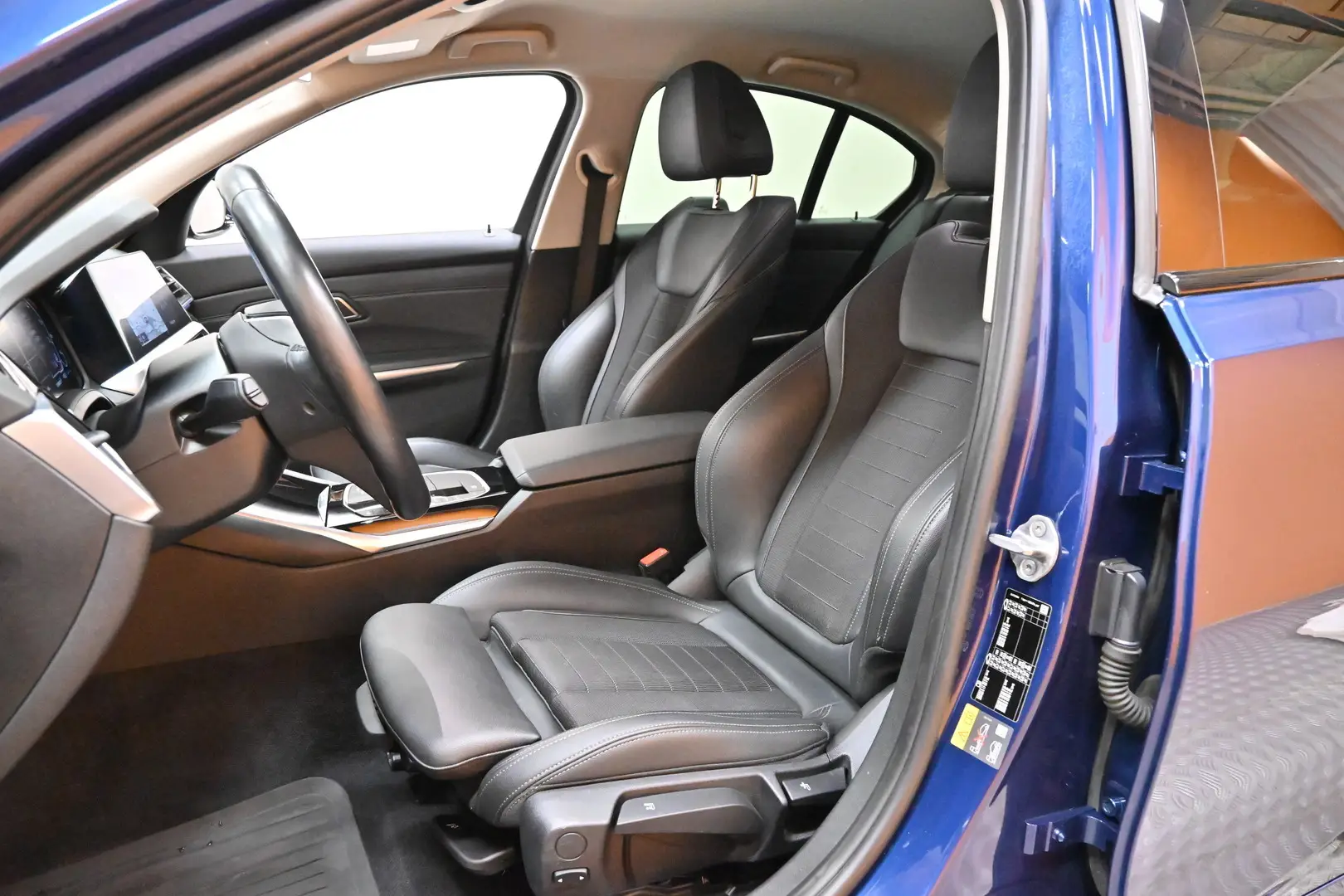 Car Image - 4TJWIZKplAoY1ov1IbxHOj