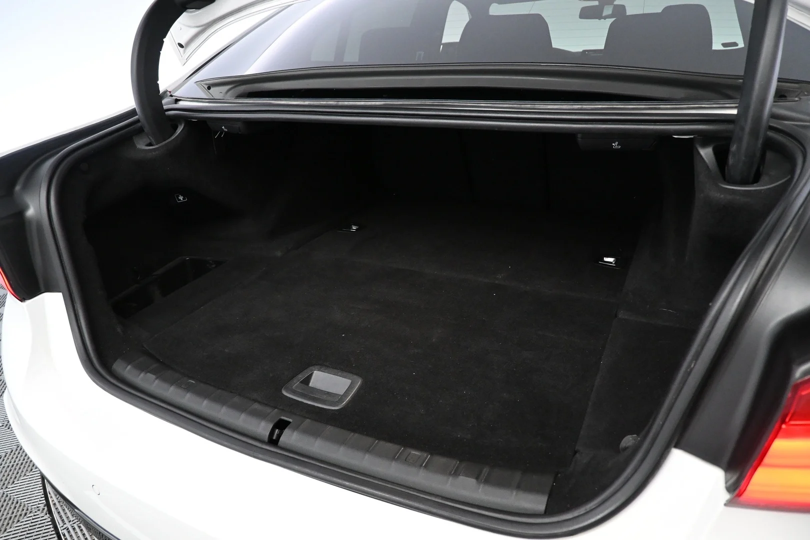 Car Image - 6lMkGlW8FWNLtnmjruAW0H