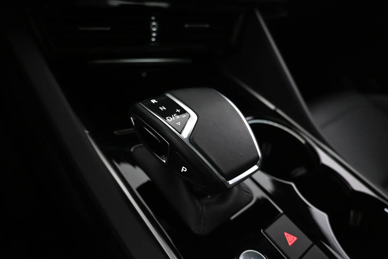 Car Image - xIbrs6Aqvi6sP9Q4q5UVr