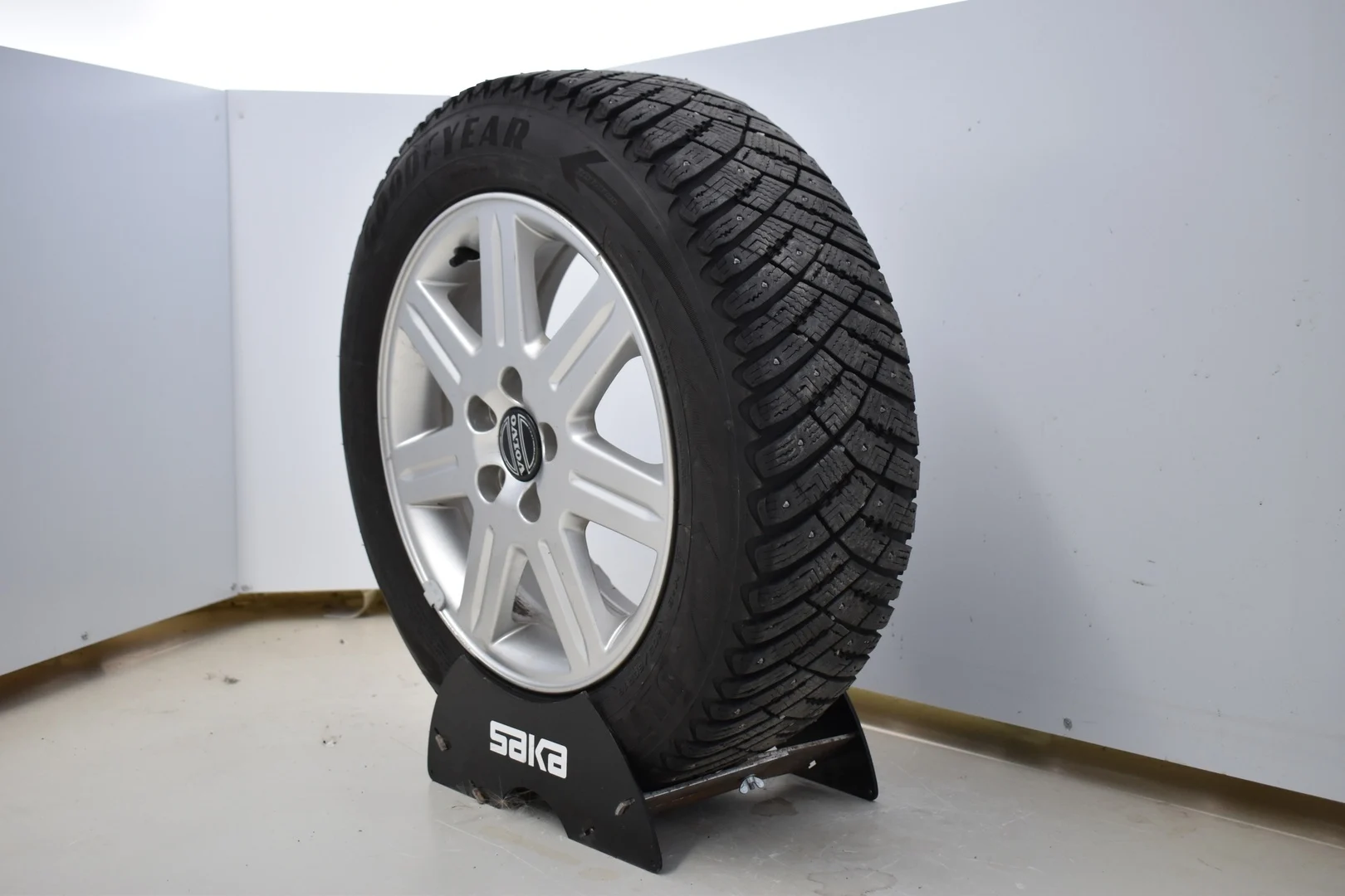 Car Image - 2F1jbxuIrVMtPb1nStBJXY
