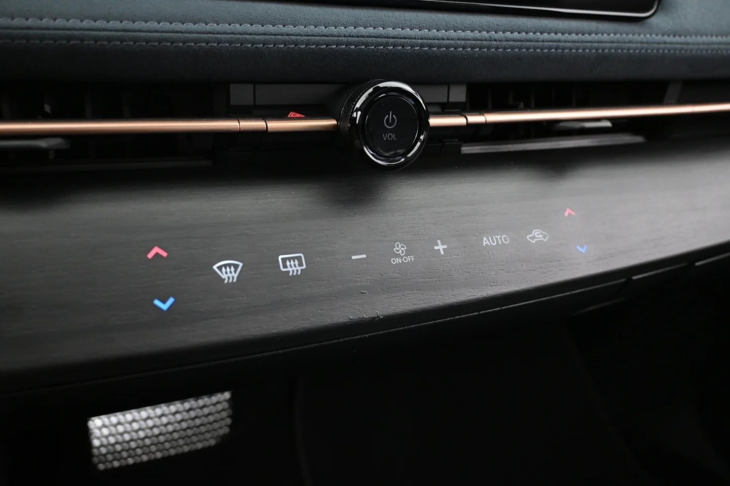Car Image - 5M9jLbKFSU8ZkJdZMY0AuU