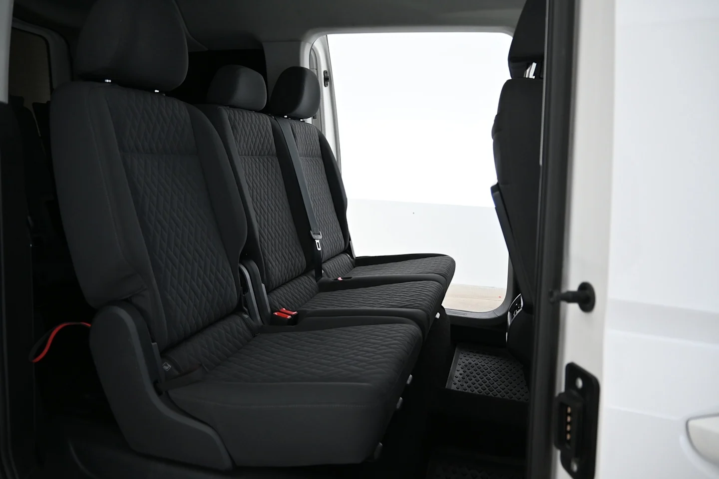 Car Image - 1Yq5mimrnCFRGzukW3lQU7