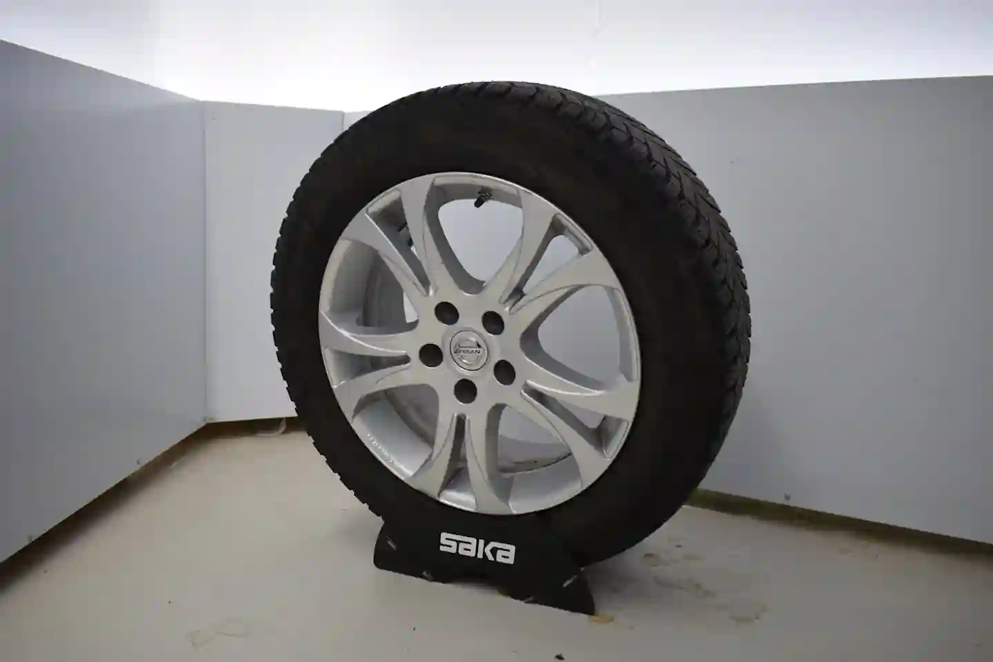 Car Image - 1hKwCaj7XqobHRn7uPAZNI