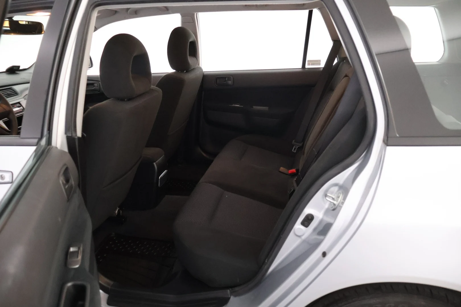 Car Image - 3Wj5YcMlRbOw6zXer1SSCd