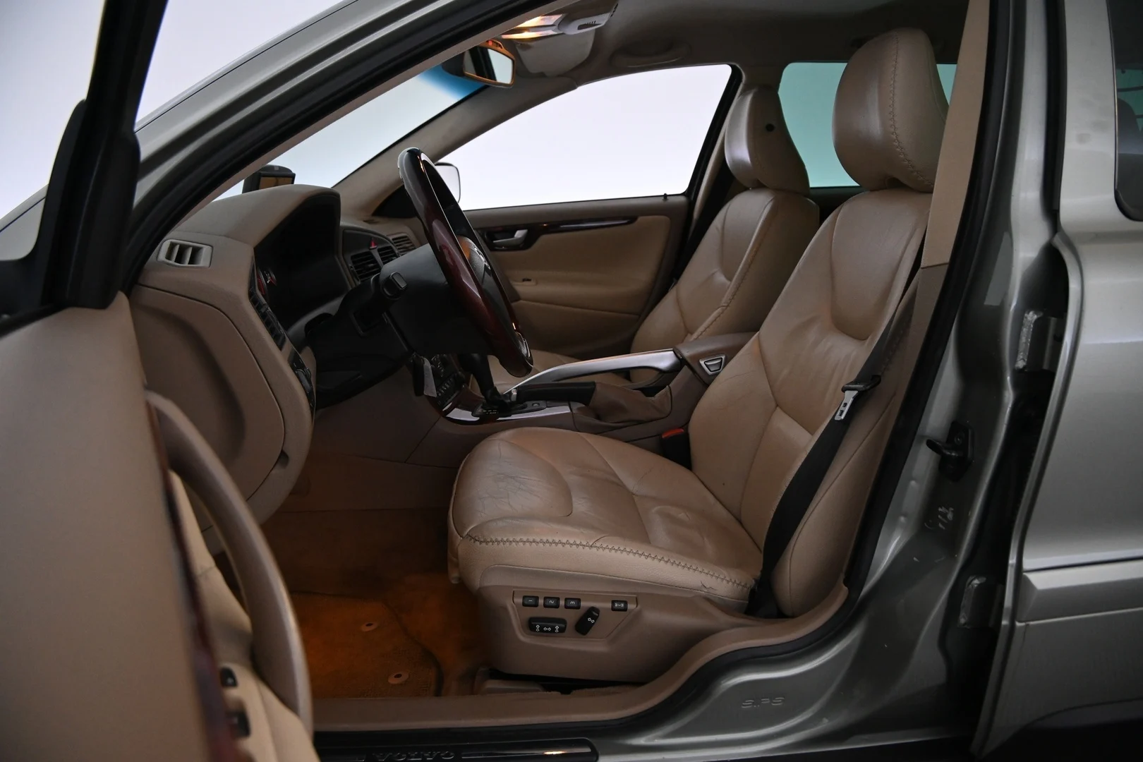 Car Image - 3xBmOLjGC8LYkEuUWIp6ij