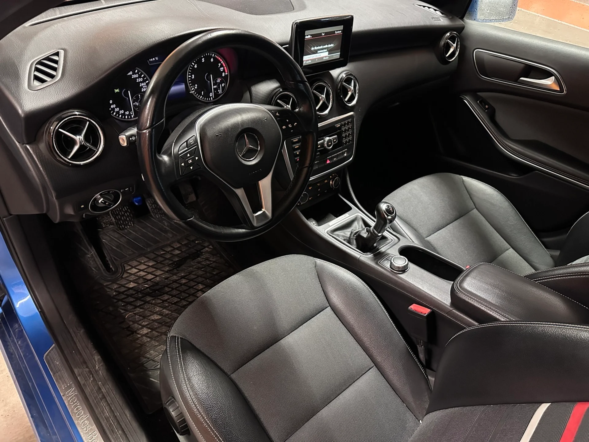 Car Image - 1sH0MueUEmSr3McGkK8VD2