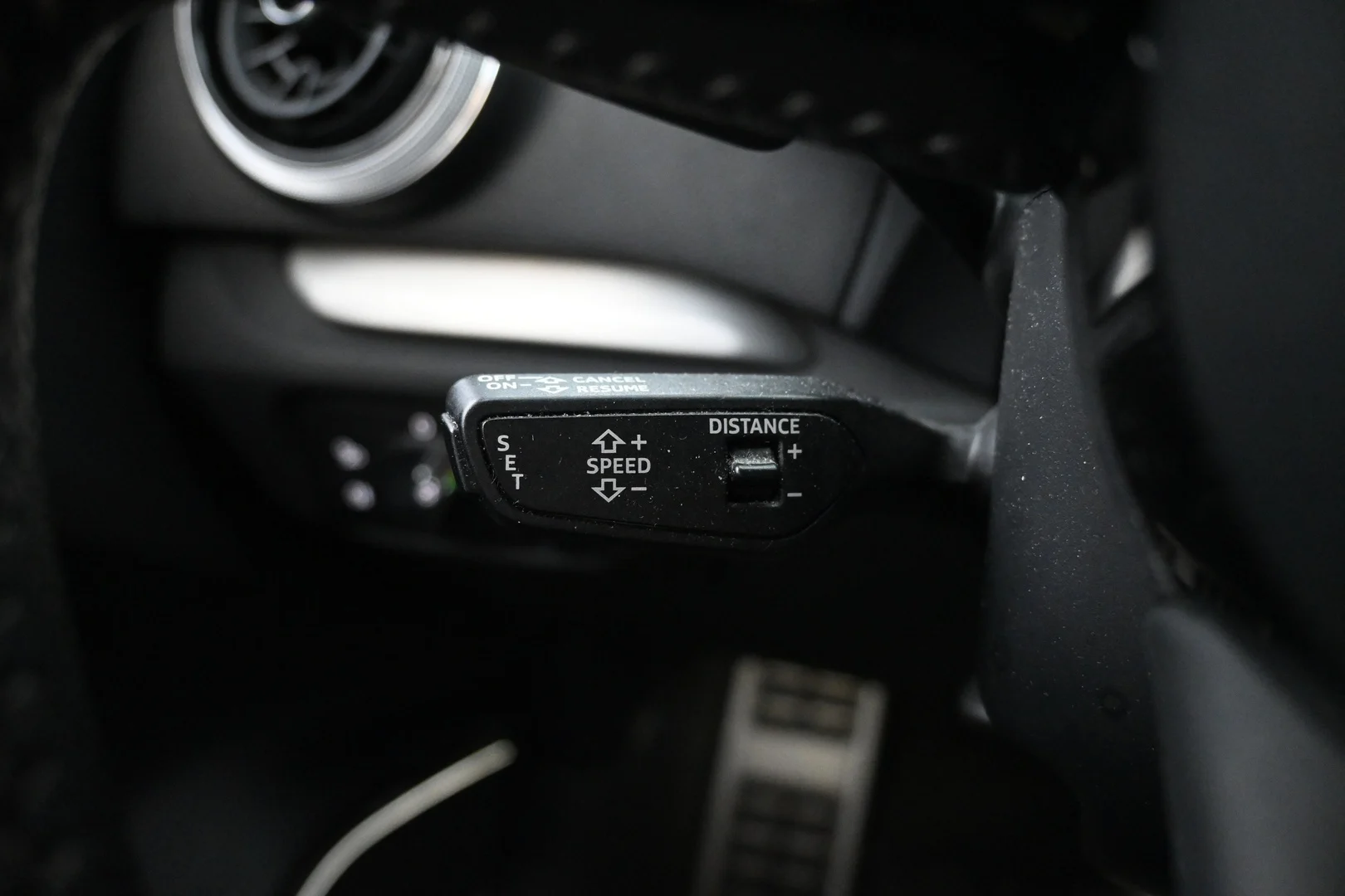 Car Image - 8kDFMep7B0TqoZaKa56U7