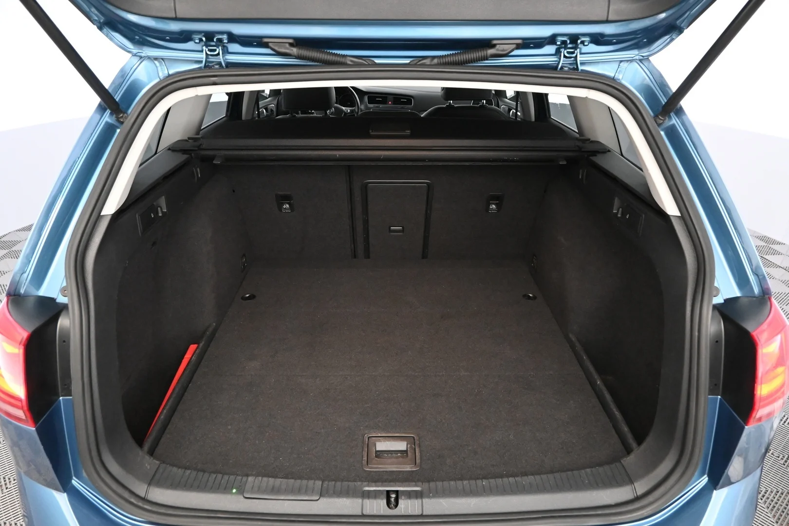 Car Image - 667lGWlrQd7rPIra1HKFBl