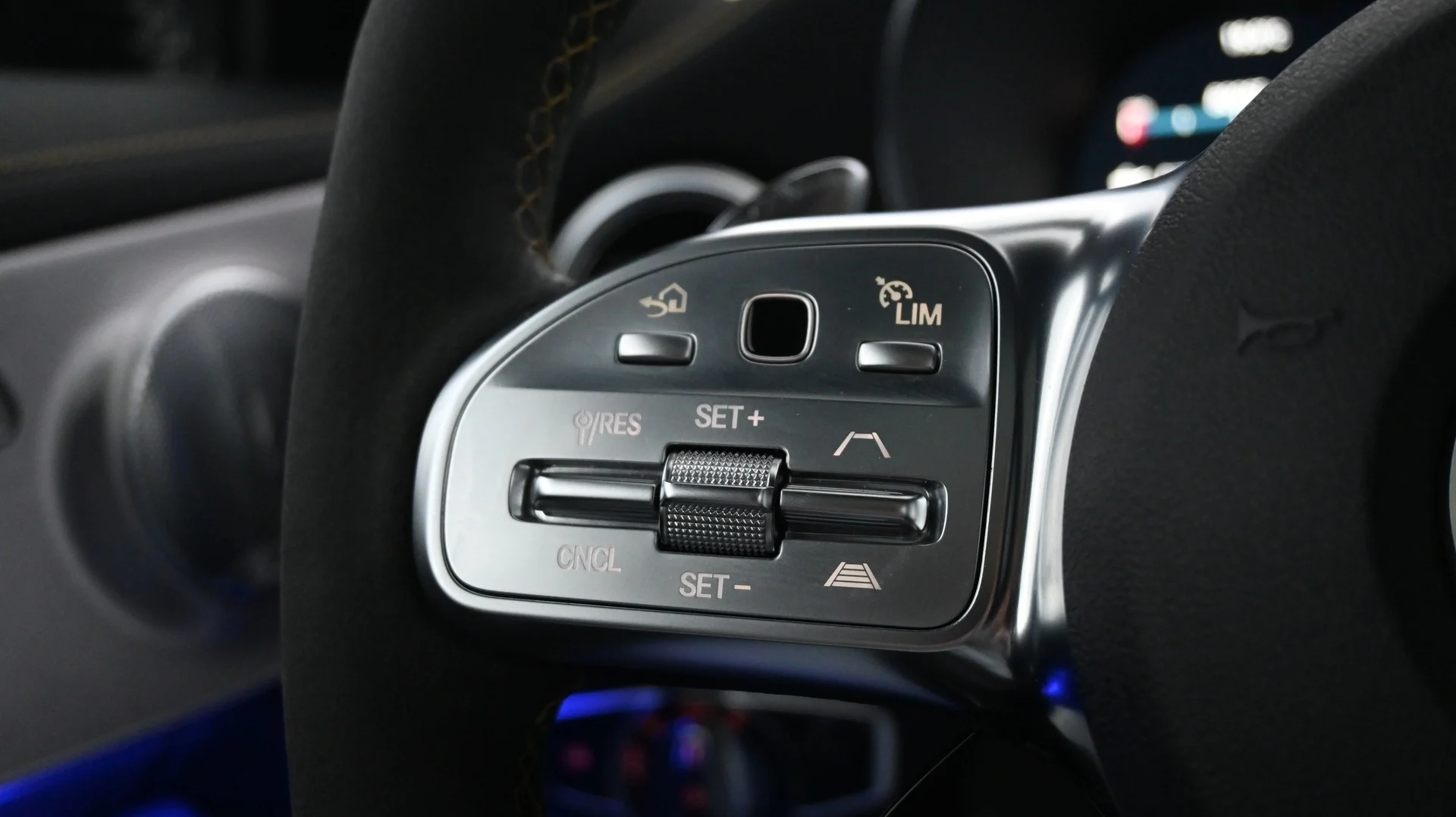 Car Image - 6BZtr9C6JV5sTt1Fz9olVW