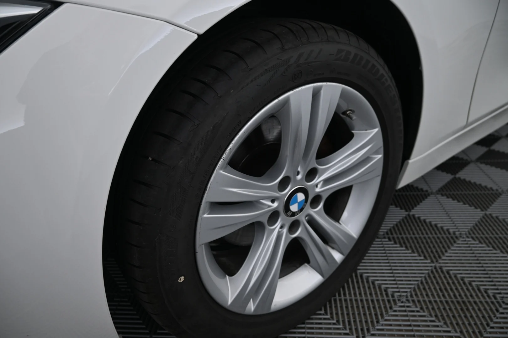 Car Image - 41wDM4hgukprV31jNhalP4