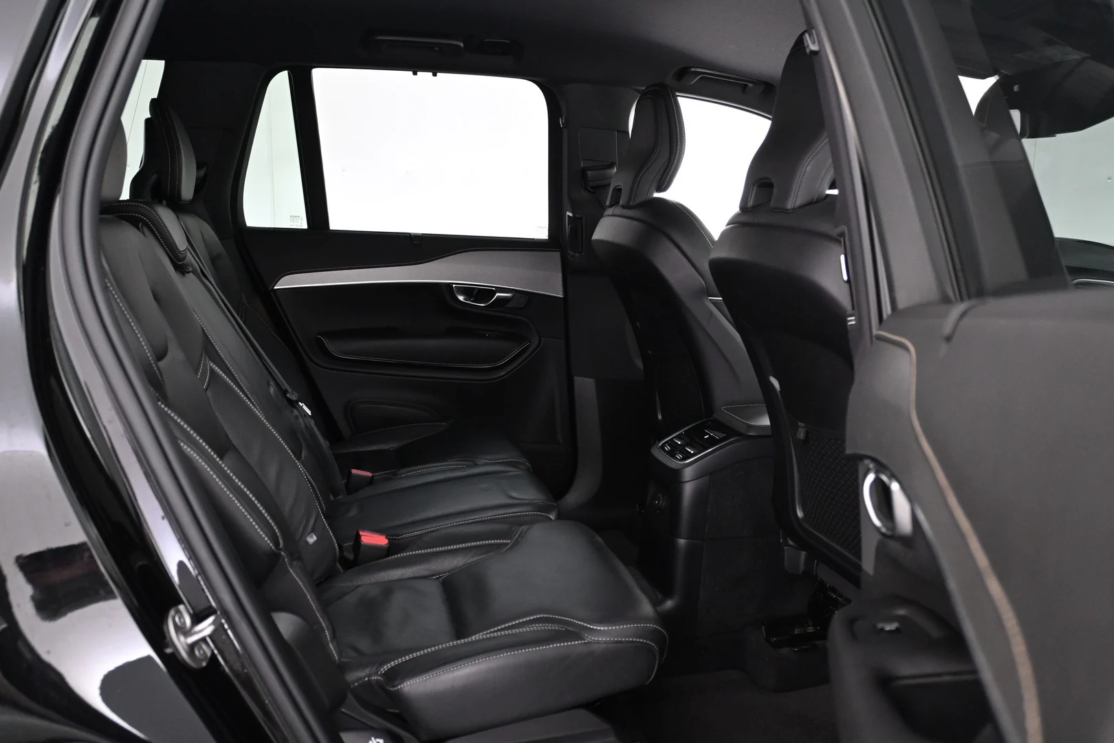 Car Image - 4MB6D1kKajtsFz38G81ih3