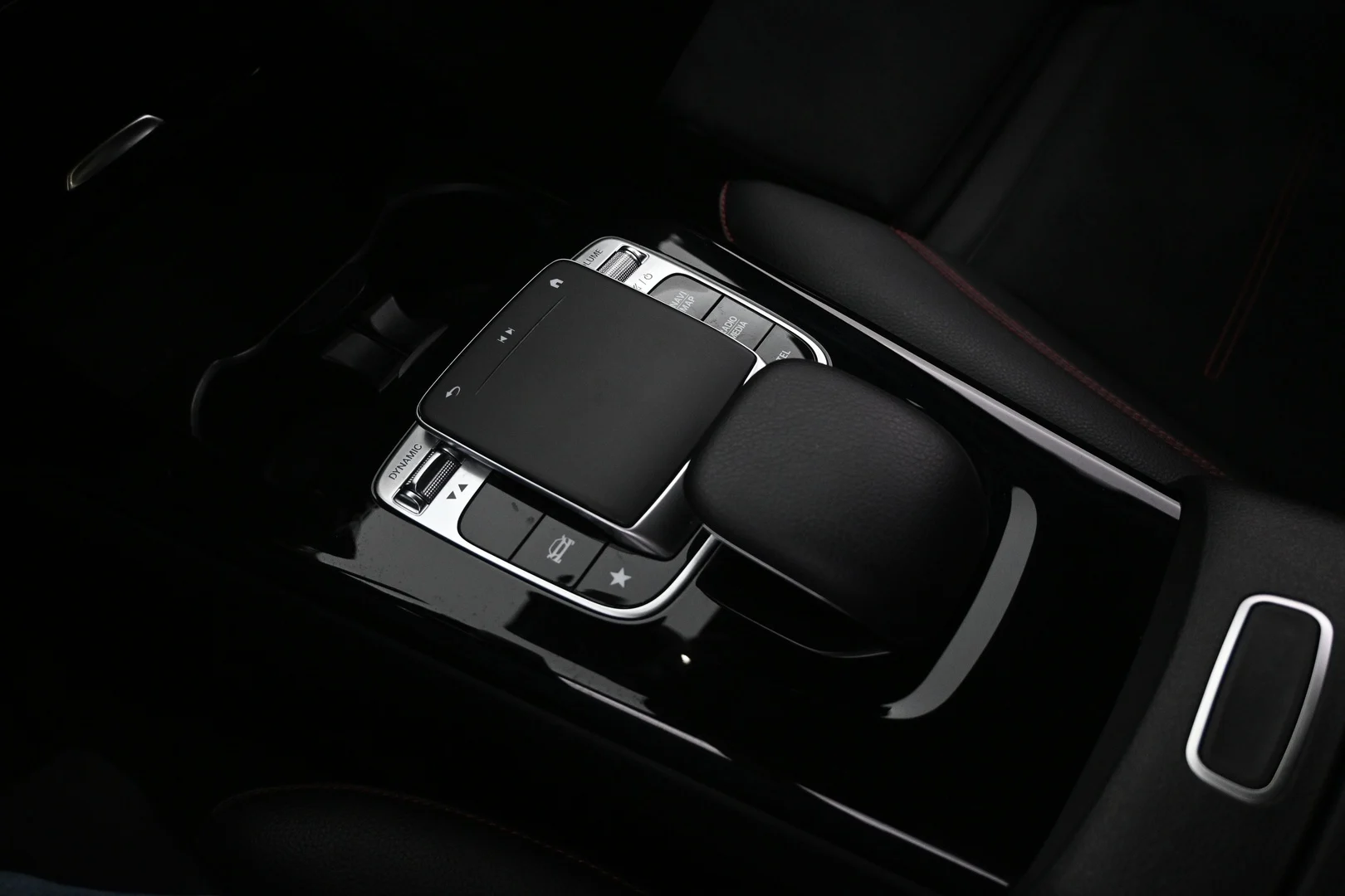 Car Image - 5f3X2RBEfevtFlynzcjPIp