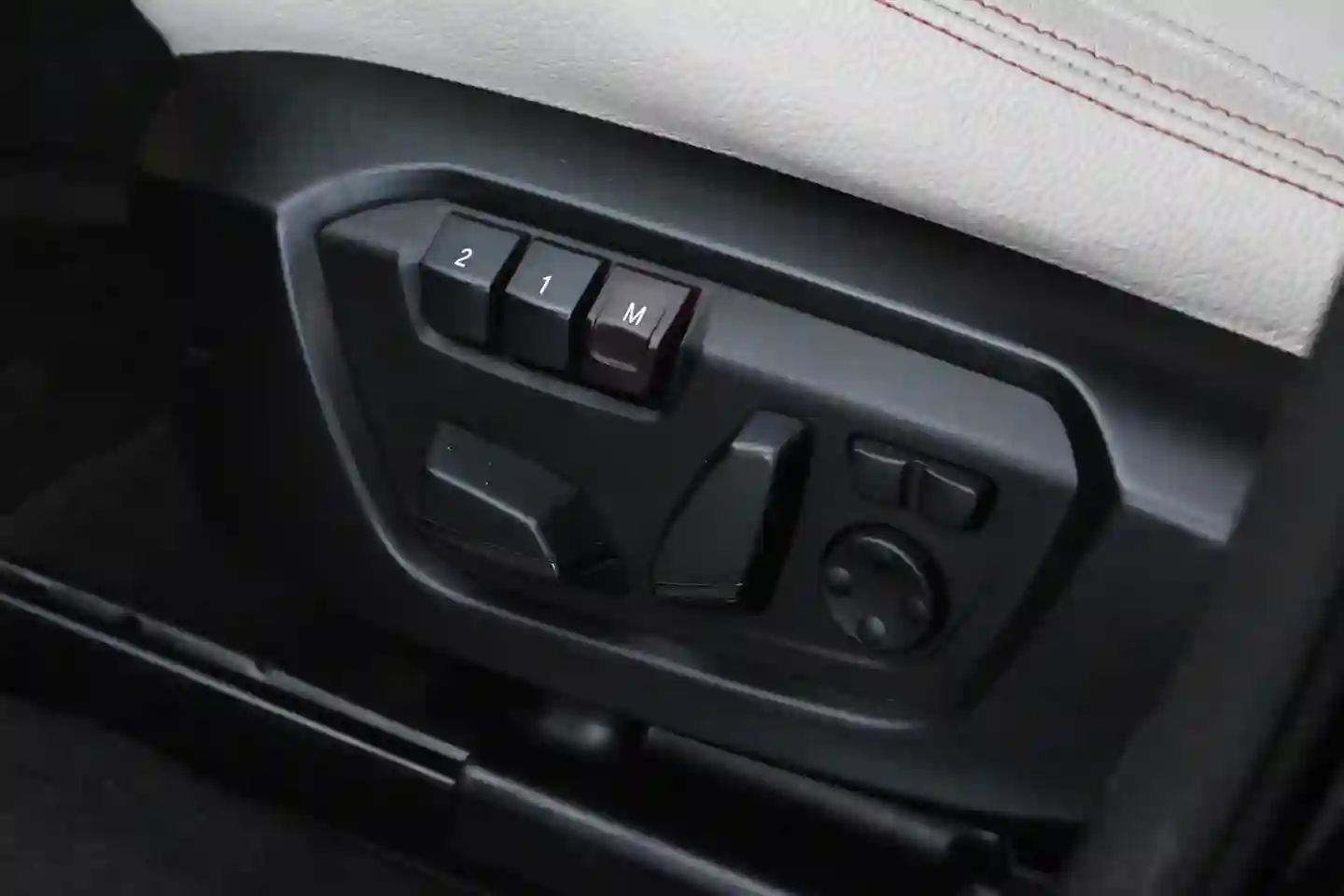 Car Image - 3cKf37M28dTio3kWO8YJrp