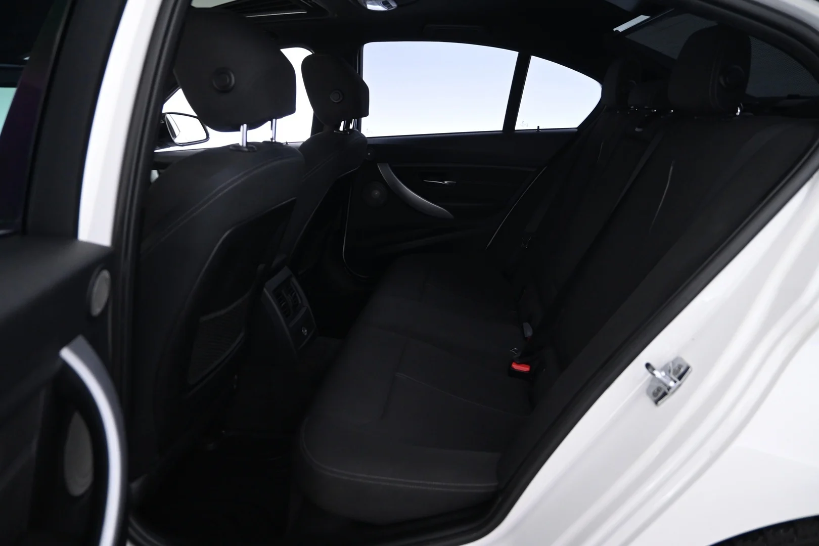 Car Image - 5bHkRXarqqA5UTEtT1ELV8