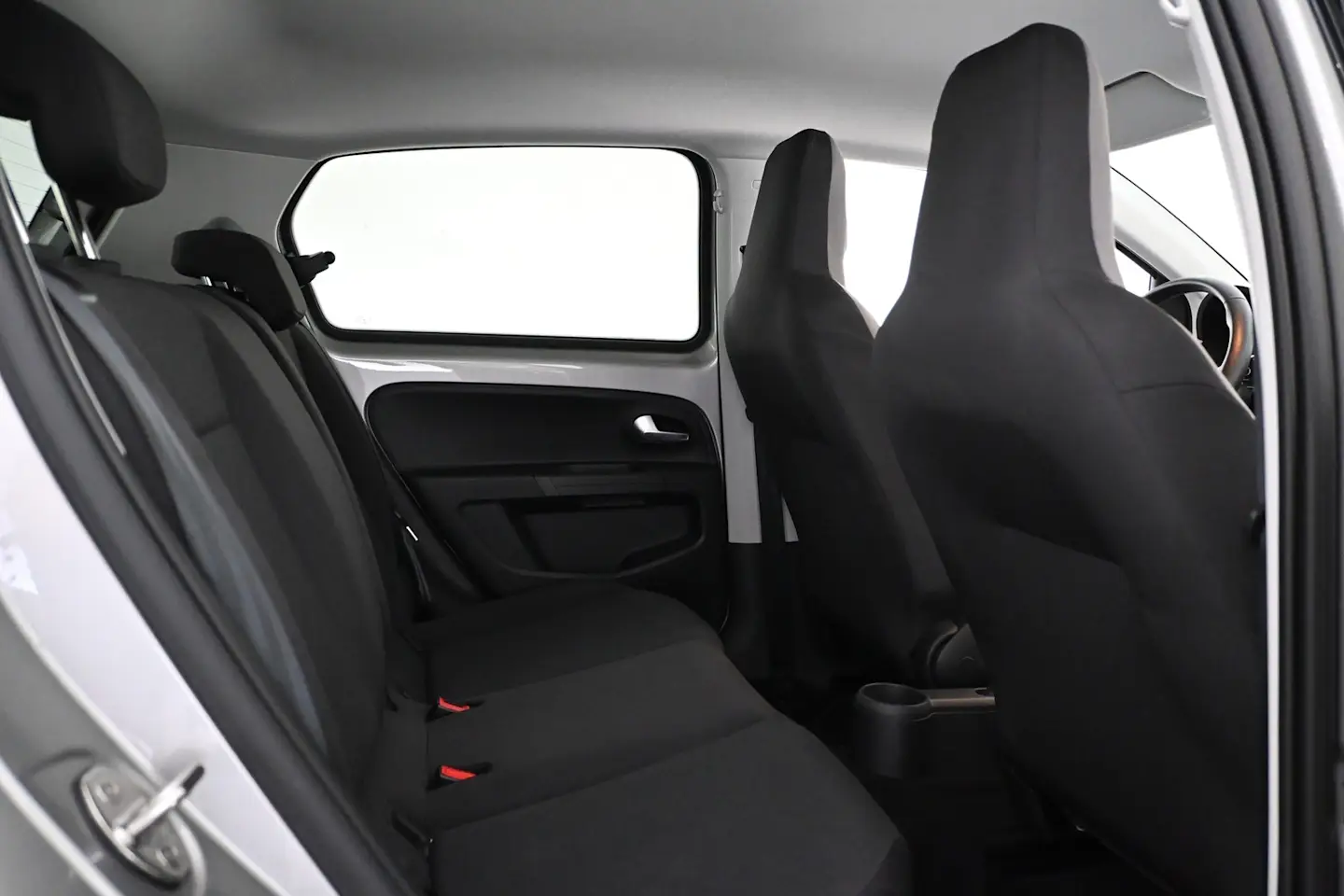 Car Image - OfzgmvkRvnDHUuvQbEclp