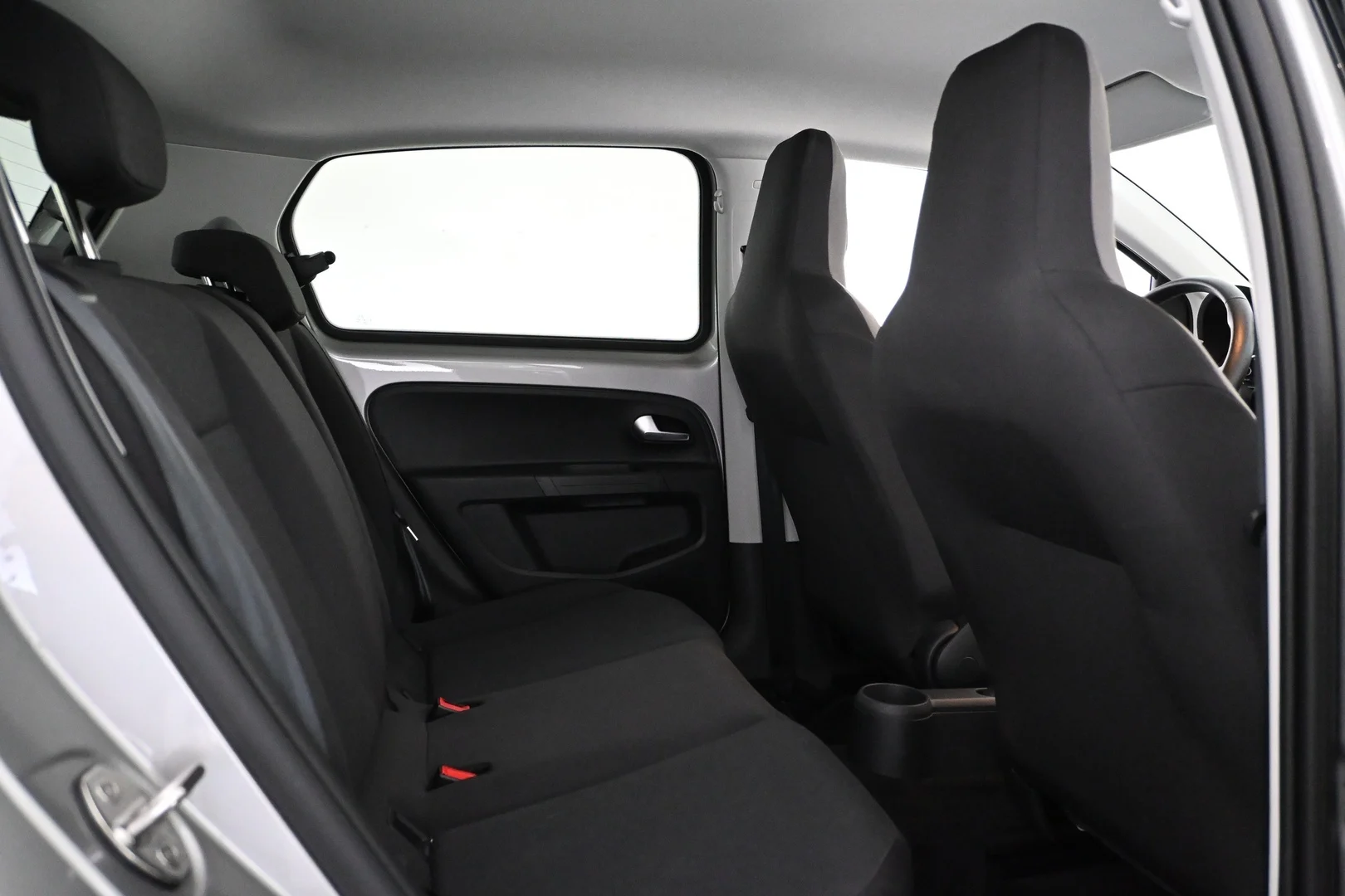Car Image - OfzgmvkRvnDHUuvQbEclp