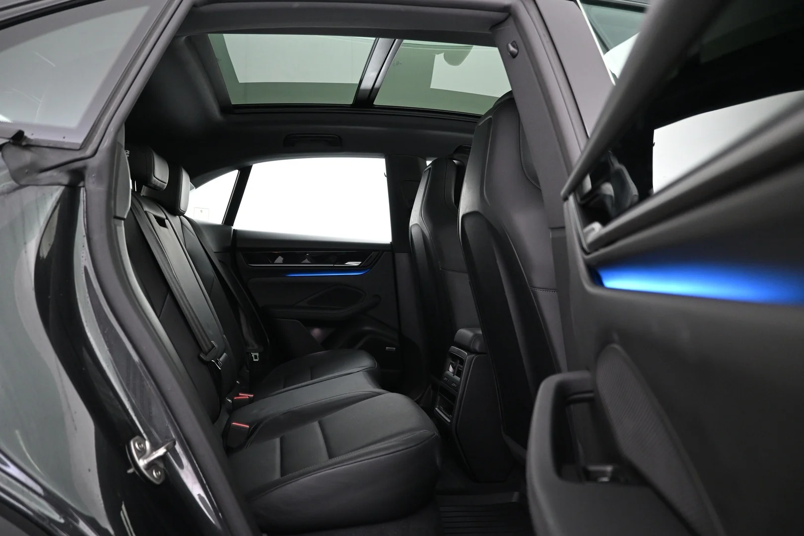 Car Image - 28gGJ1wfCRD2eGvWSZVlHz