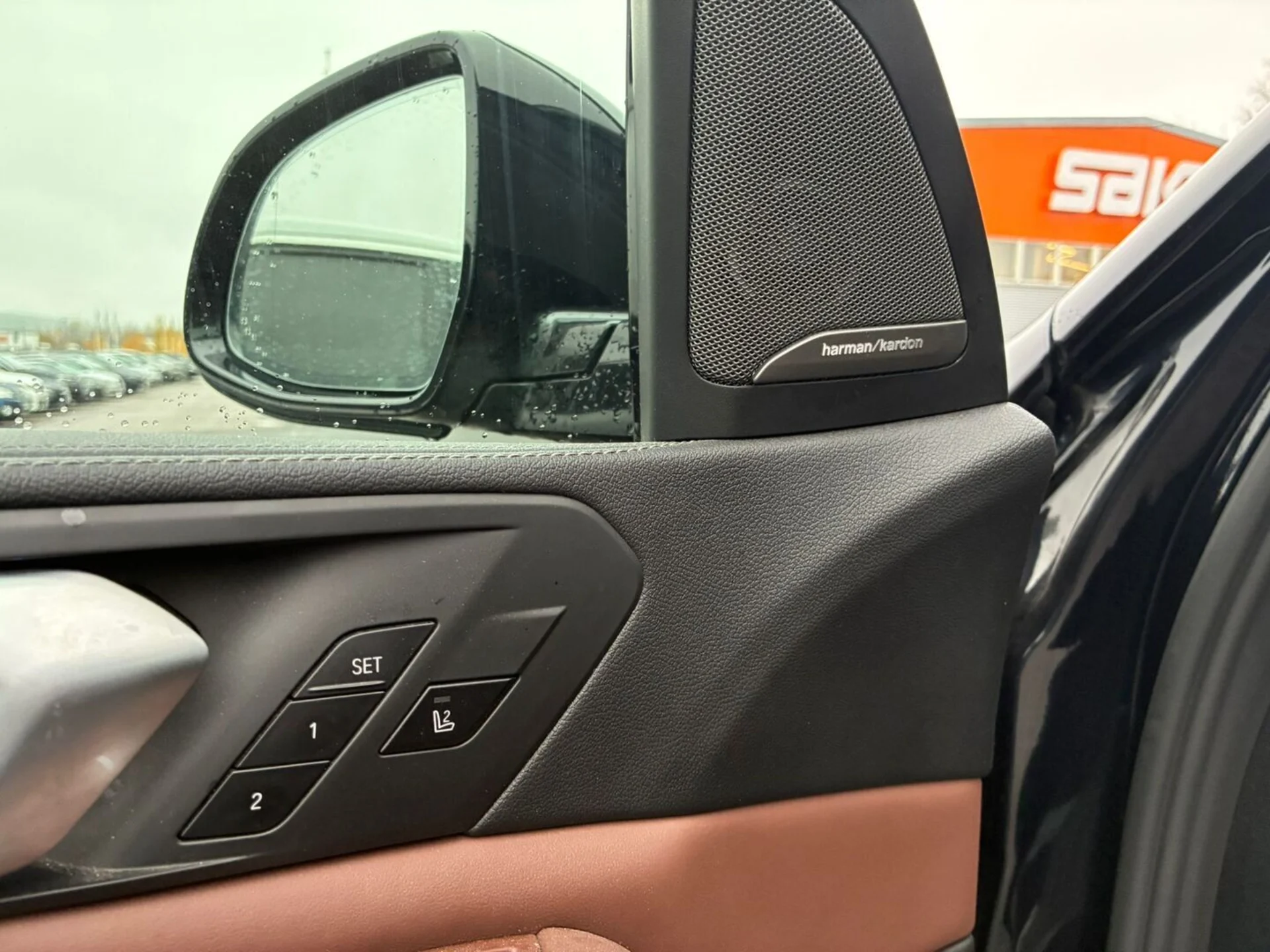 Car Image - 2cG4PzRxBoK6DGMt3IVOck