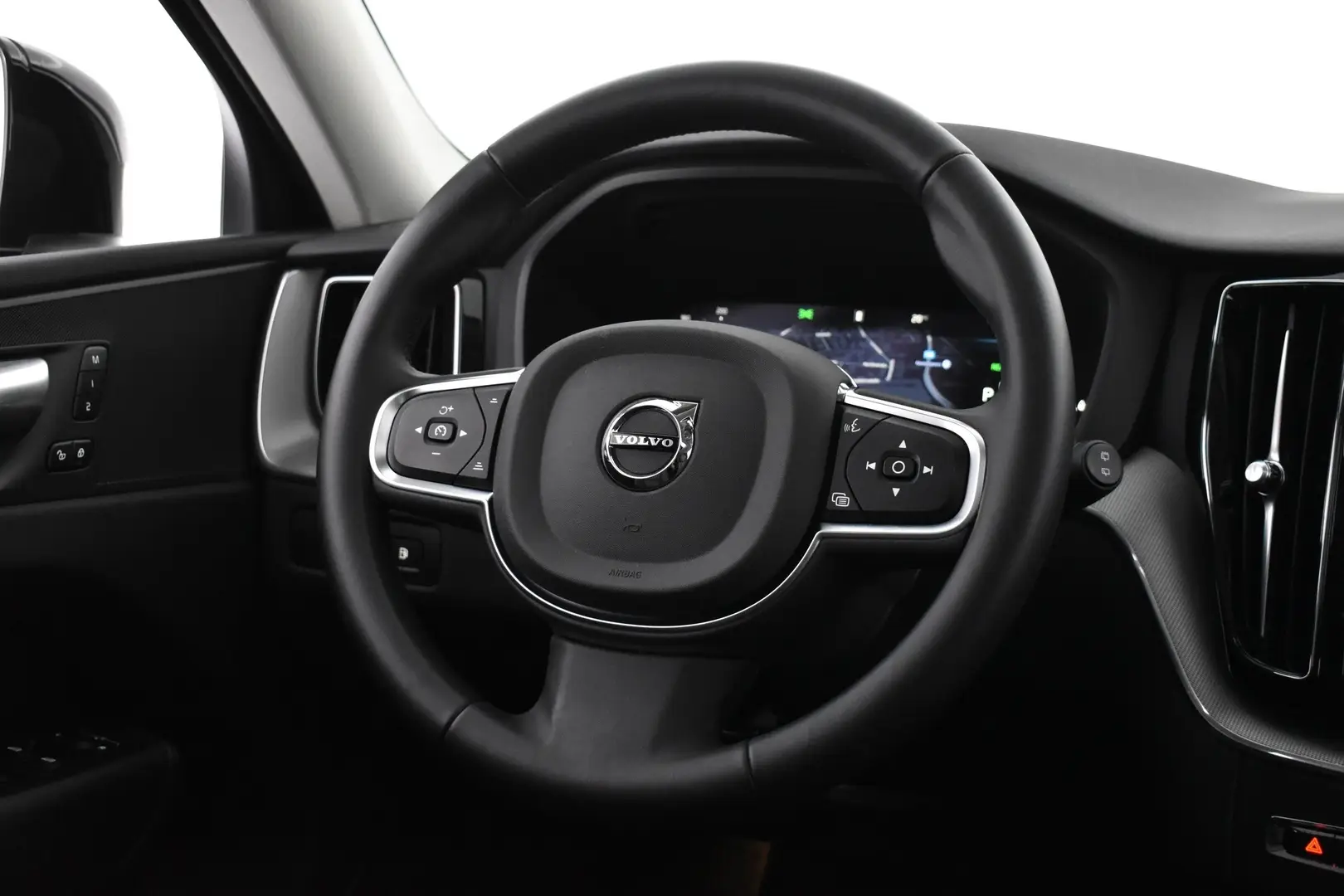Car Image - UkDHRV7B0gWjFV2qsPc2e