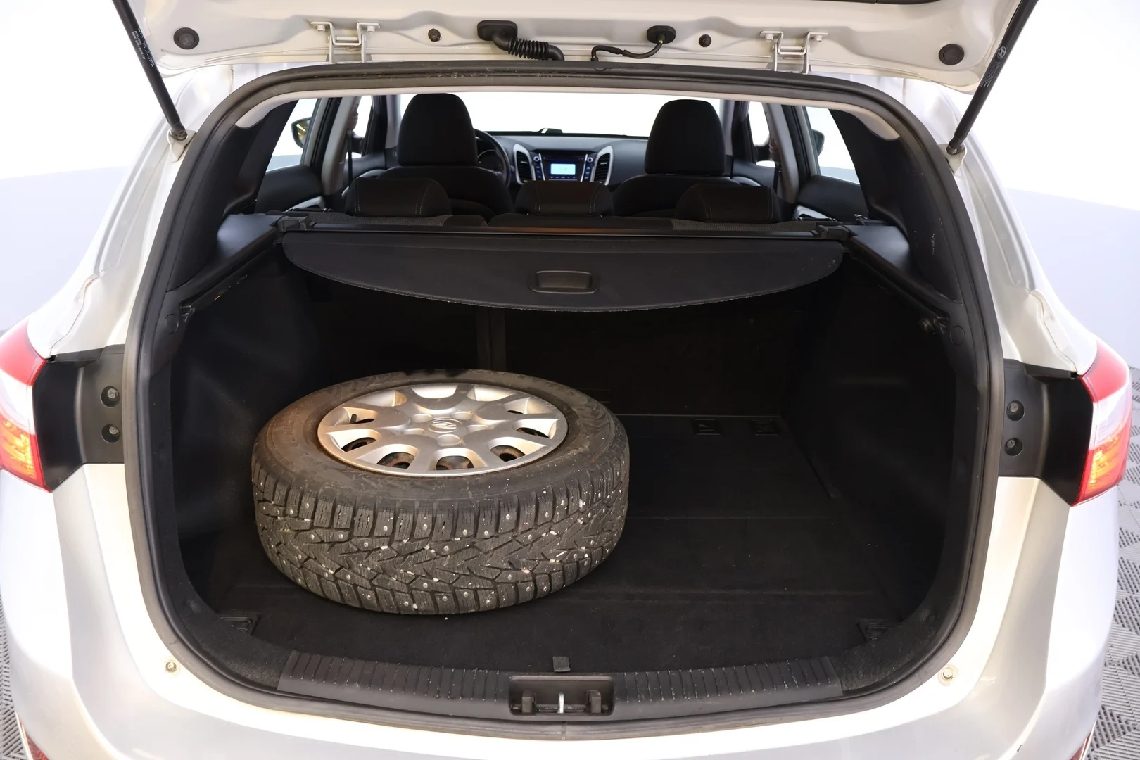 Car Image - USZcLpdPufuz5yi1TlbHN