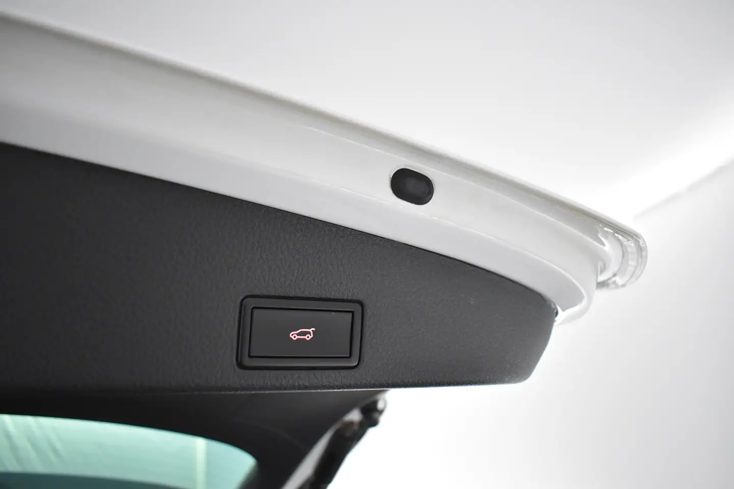Car Image - 2a7h2zXA7gkyf8r9iN0F8V