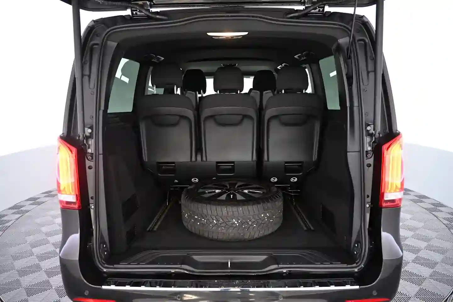 Car Image - 5NP8kQXULQ4A1rpN2CwL4g
