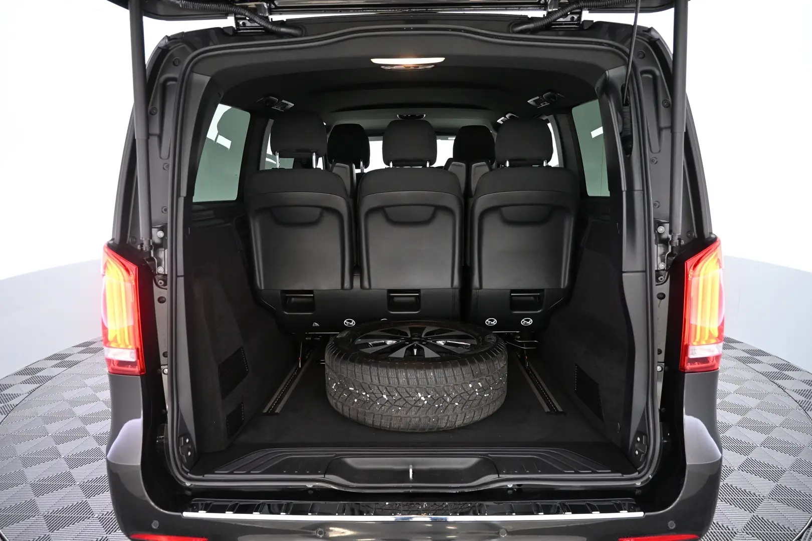 Car Image - 5NP8kQXULQ4A1rpN2CwL4g