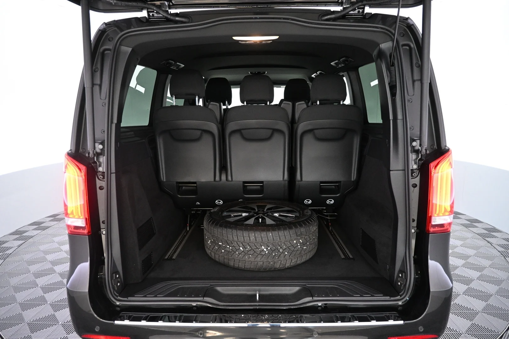 Car Image - 5NP8kQXULQ4A1rpN2CwL4g