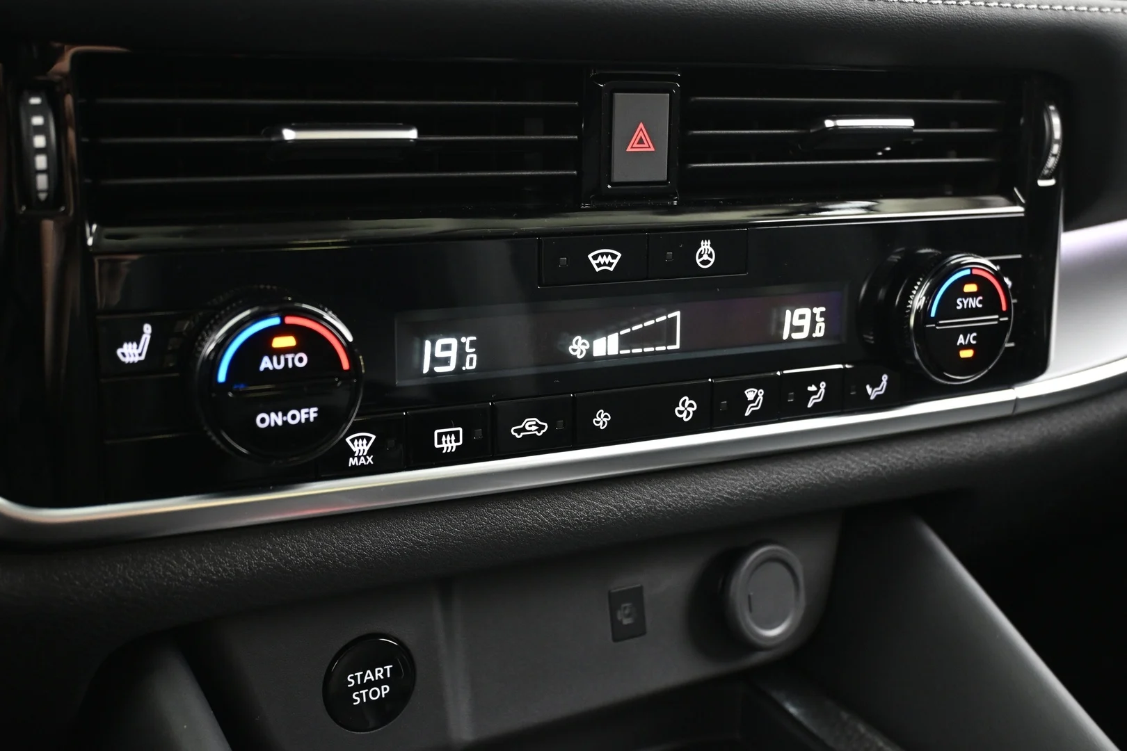Car Image - 5P3guo9uMqwd5yNiPrmkiV