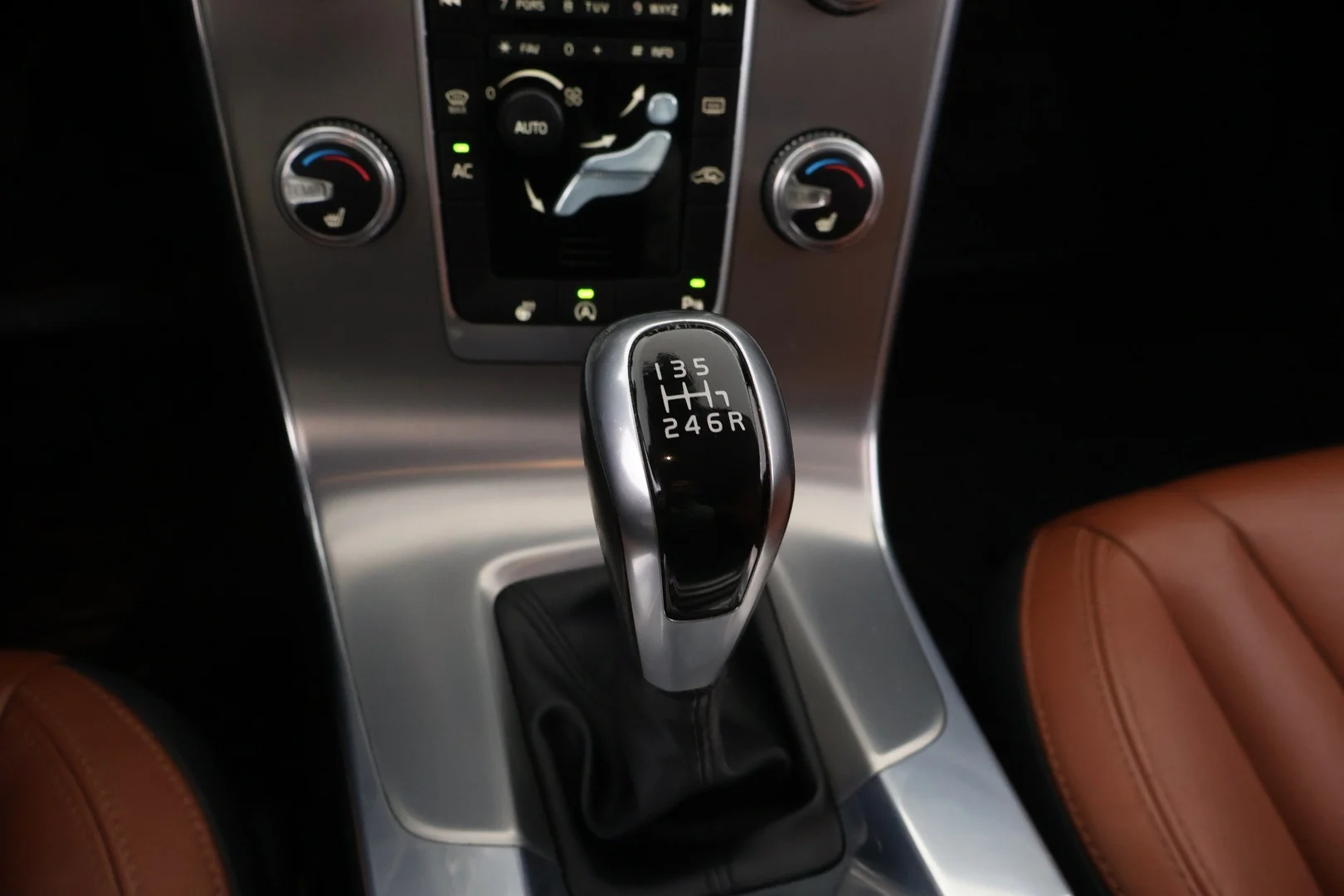 Car Image - 4B0ibEK6zUgpGE2vWxBa2G