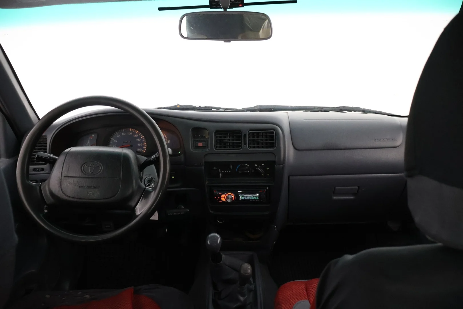Car Image - 1nd9uA4KWcTamp6lMjsZWd