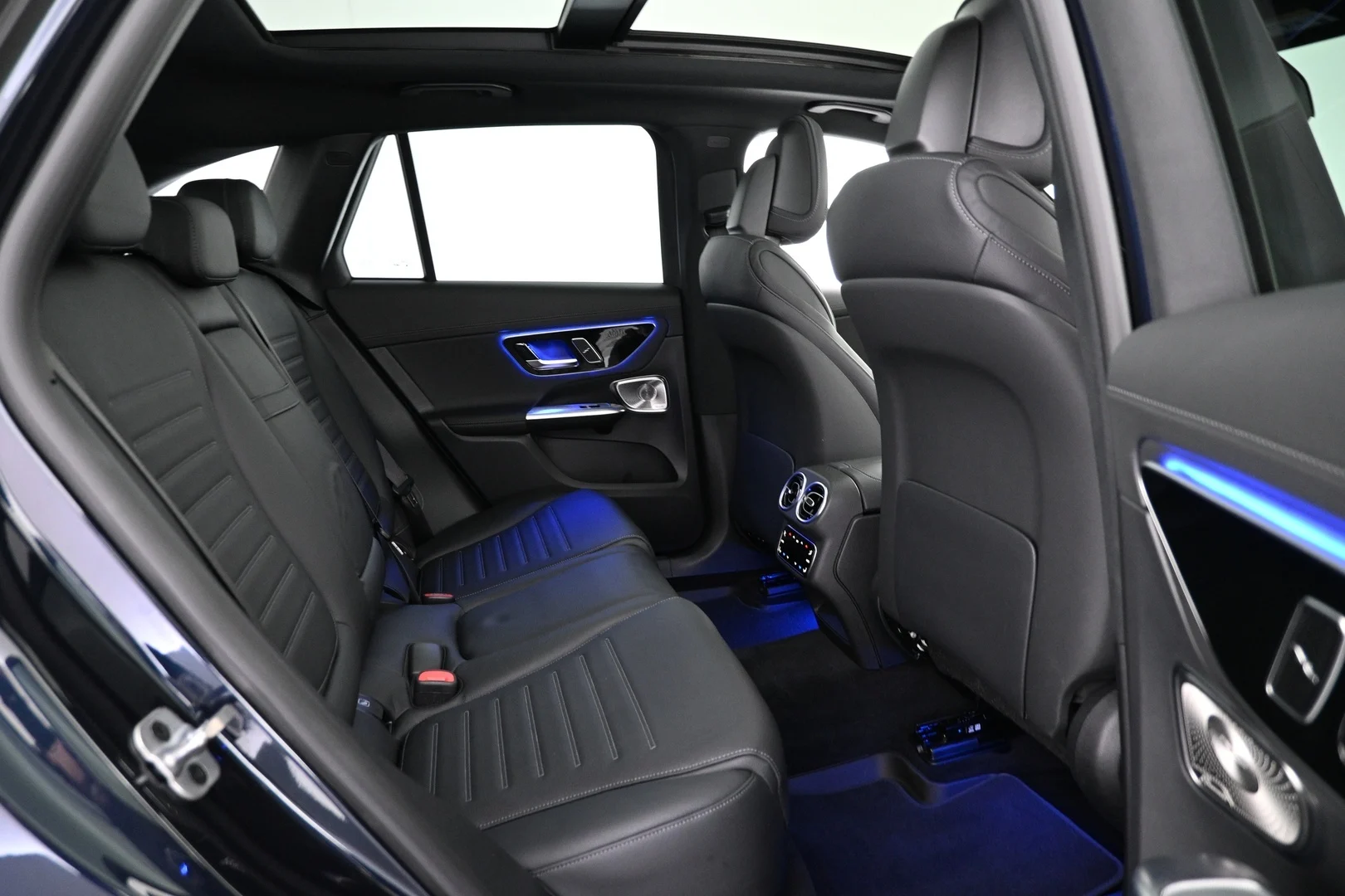 Car Image - 4dpFNMyS15fisu4TcfRvFy