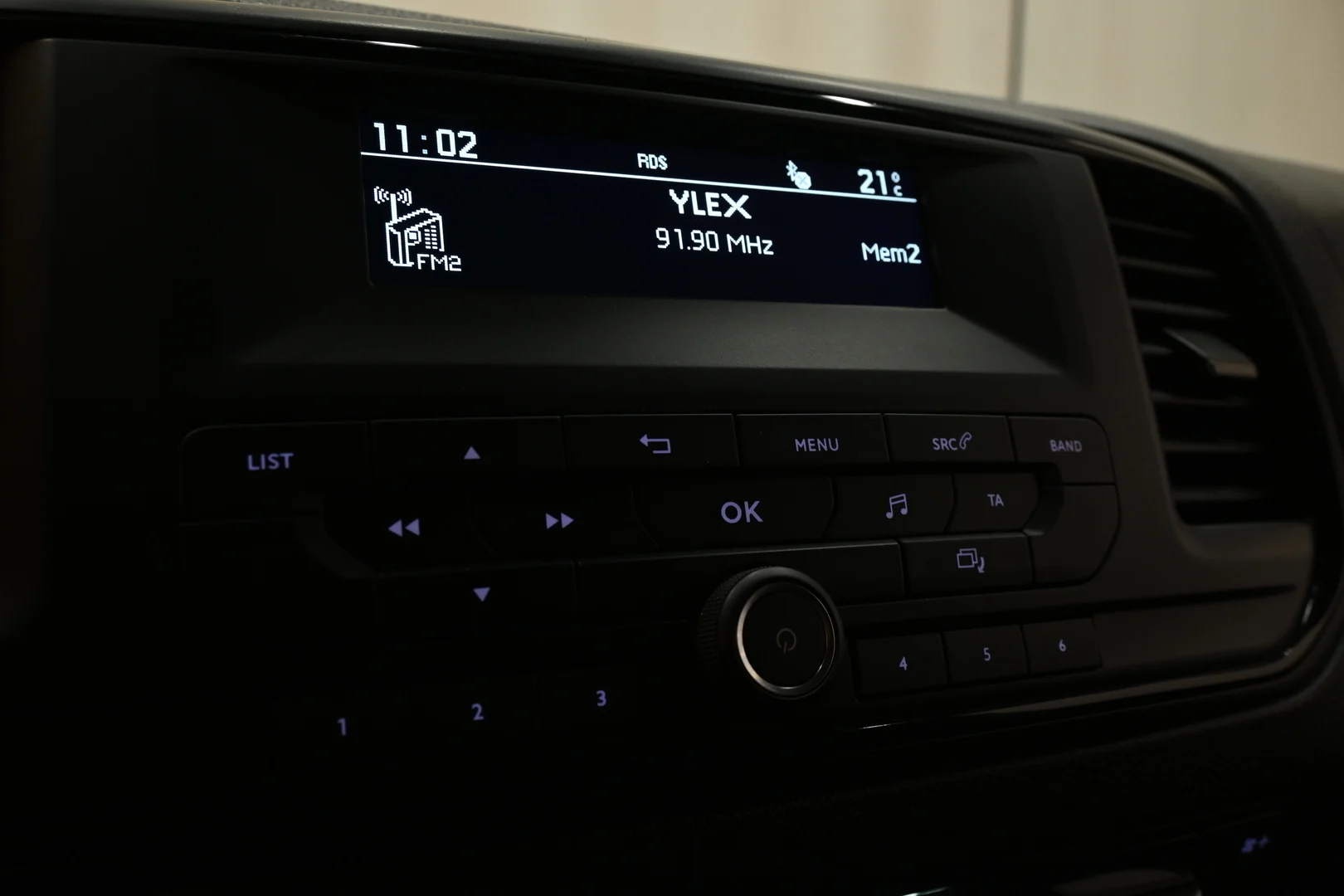 Car Image - 15NmQl2wyJOmXk7sPKSInK