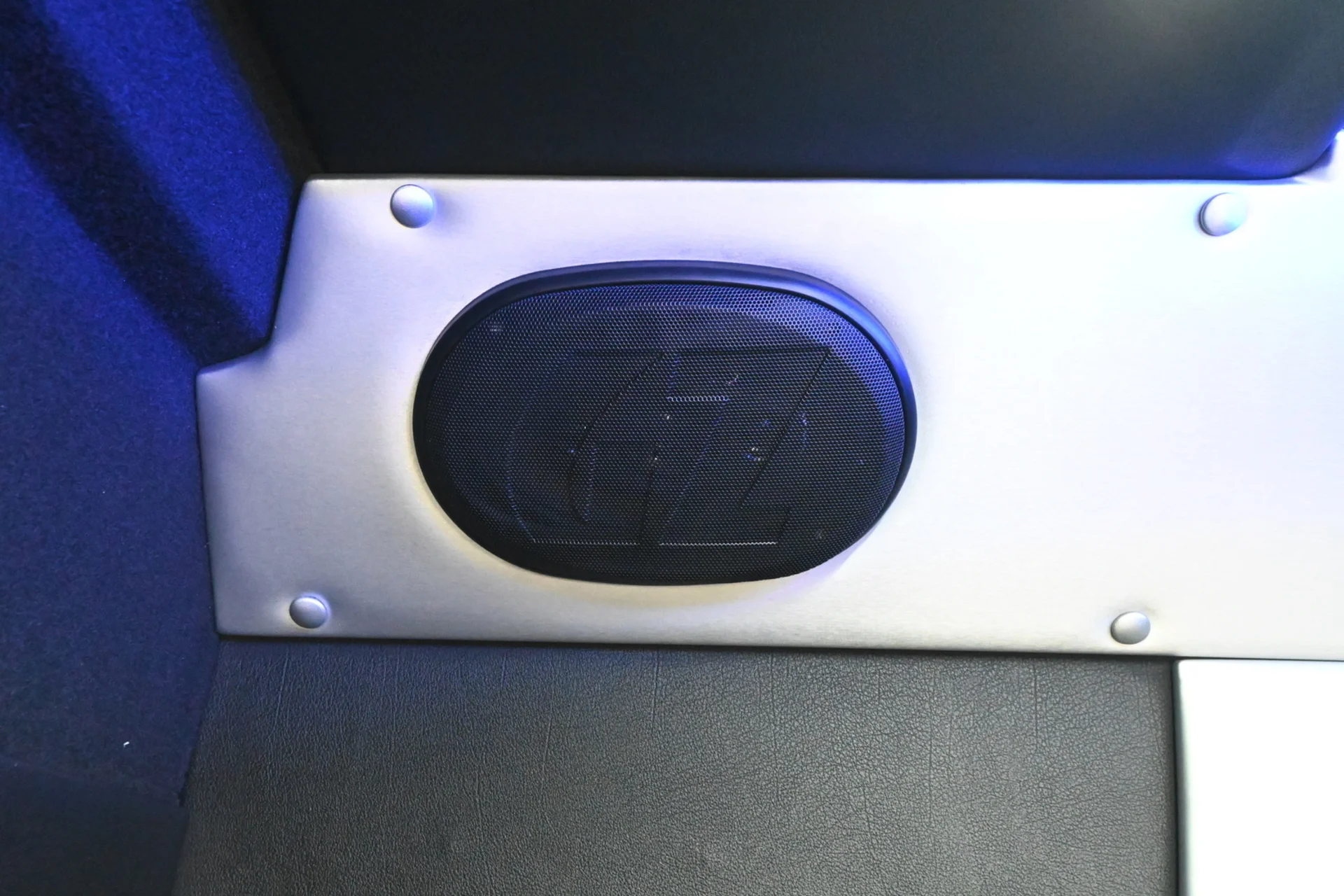 Car Image - 71YmdMi81vc3R54V2usQS