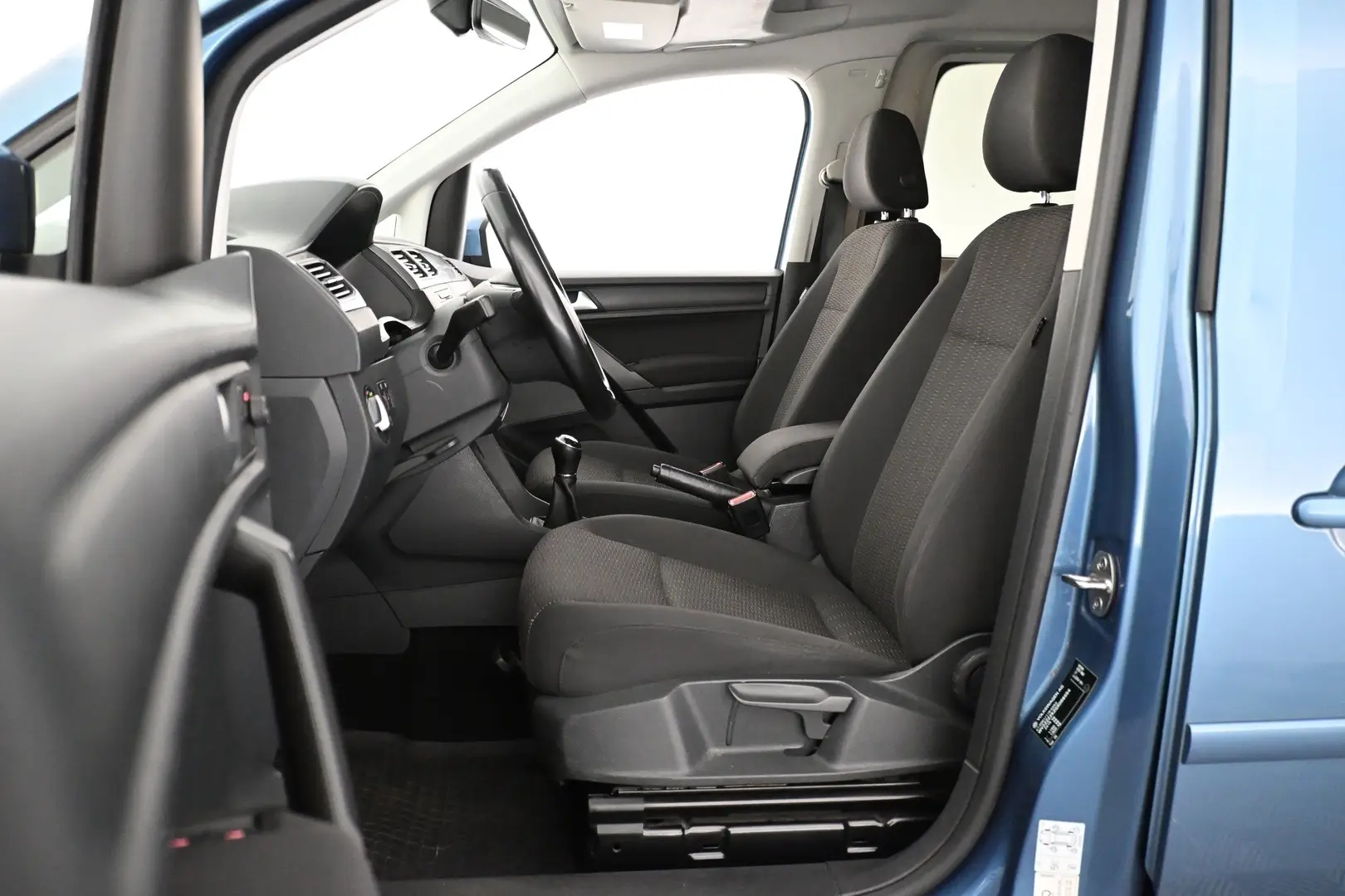 Car Image - 2CJxZB0drtuFc40LycArEv