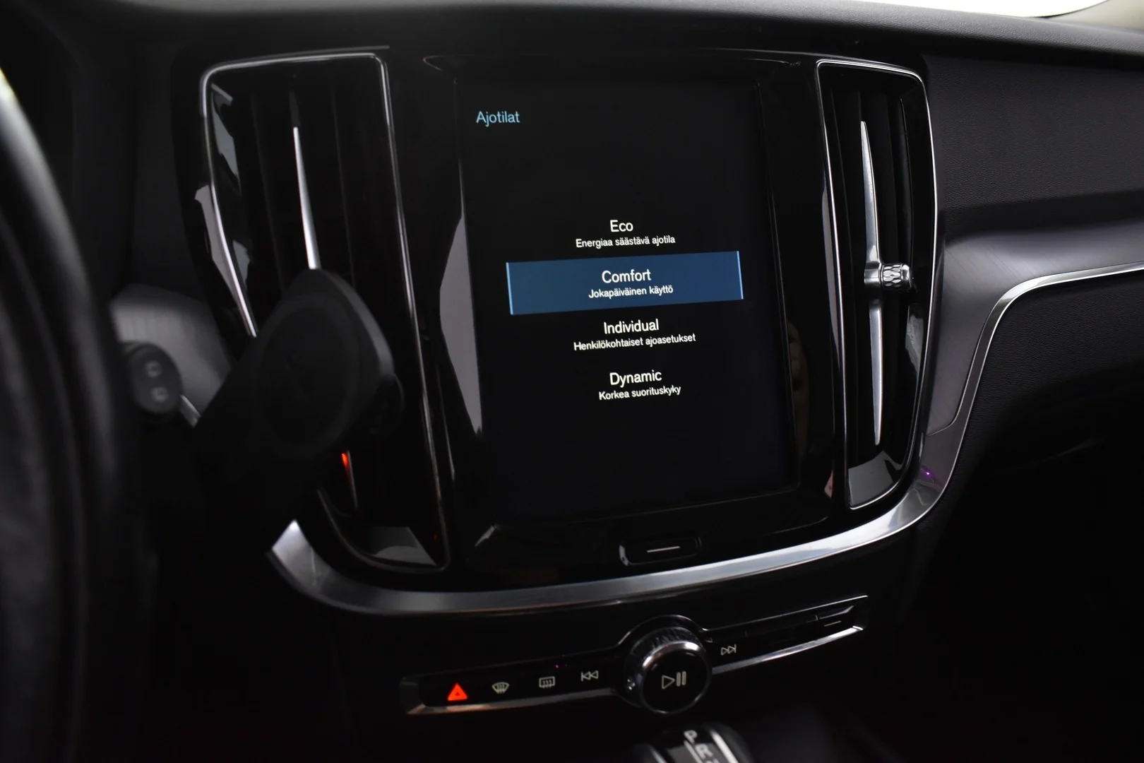 Car Image - 6H91HwSXrjFROVHzE1MAne