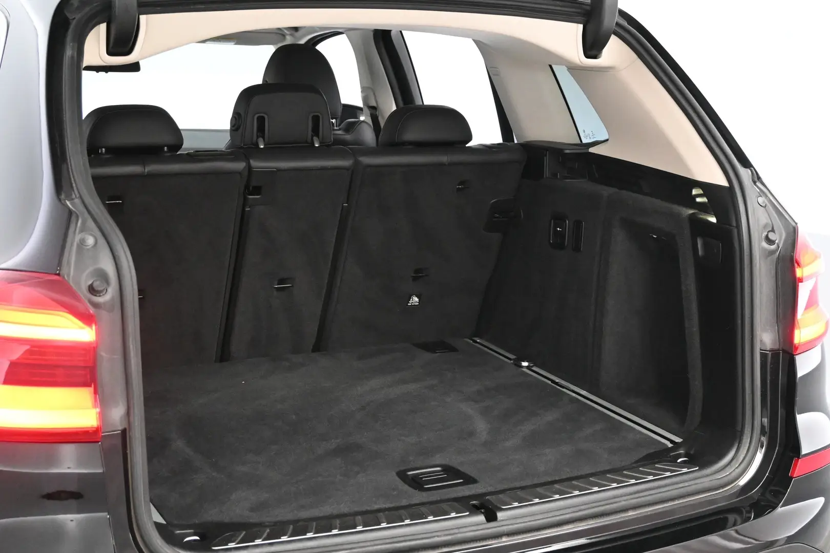 Car Image - 5ZSooCHD1ofBEkb1QGaVfv
