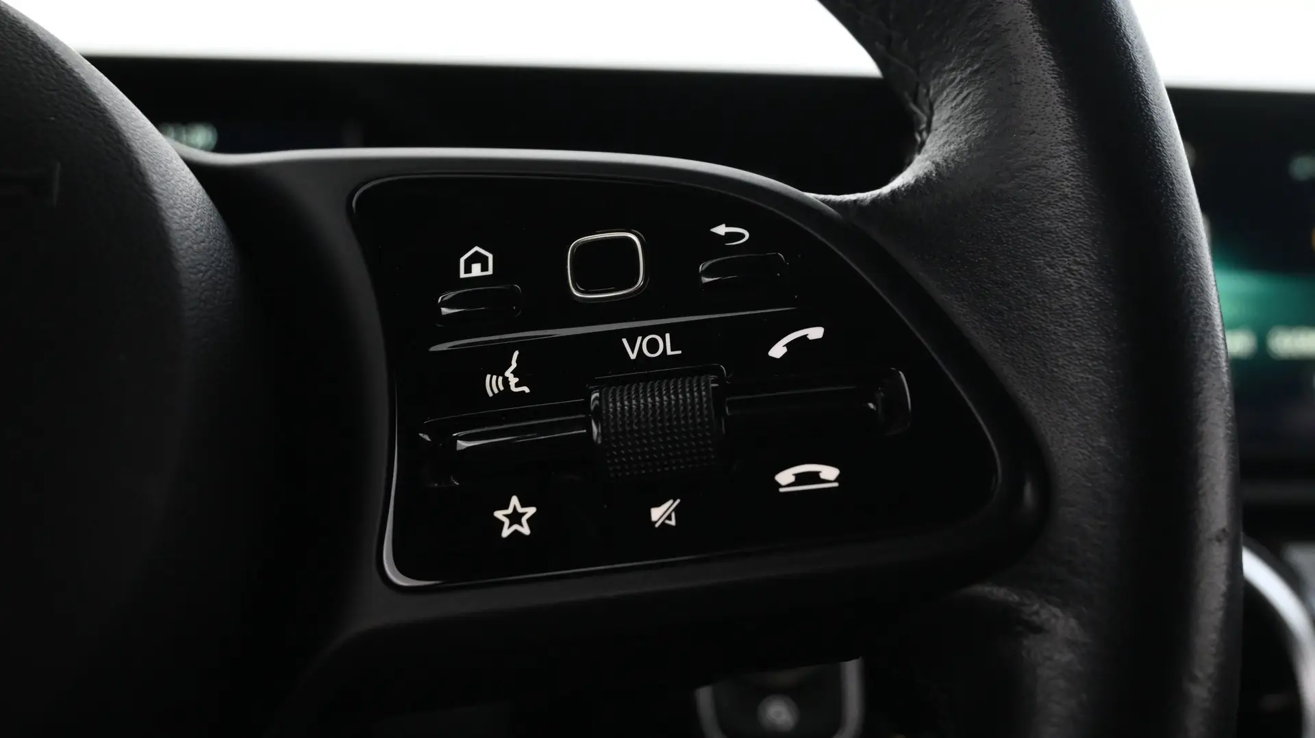 Car Image - Thh5x9bcHRydg9B7Ab7V8