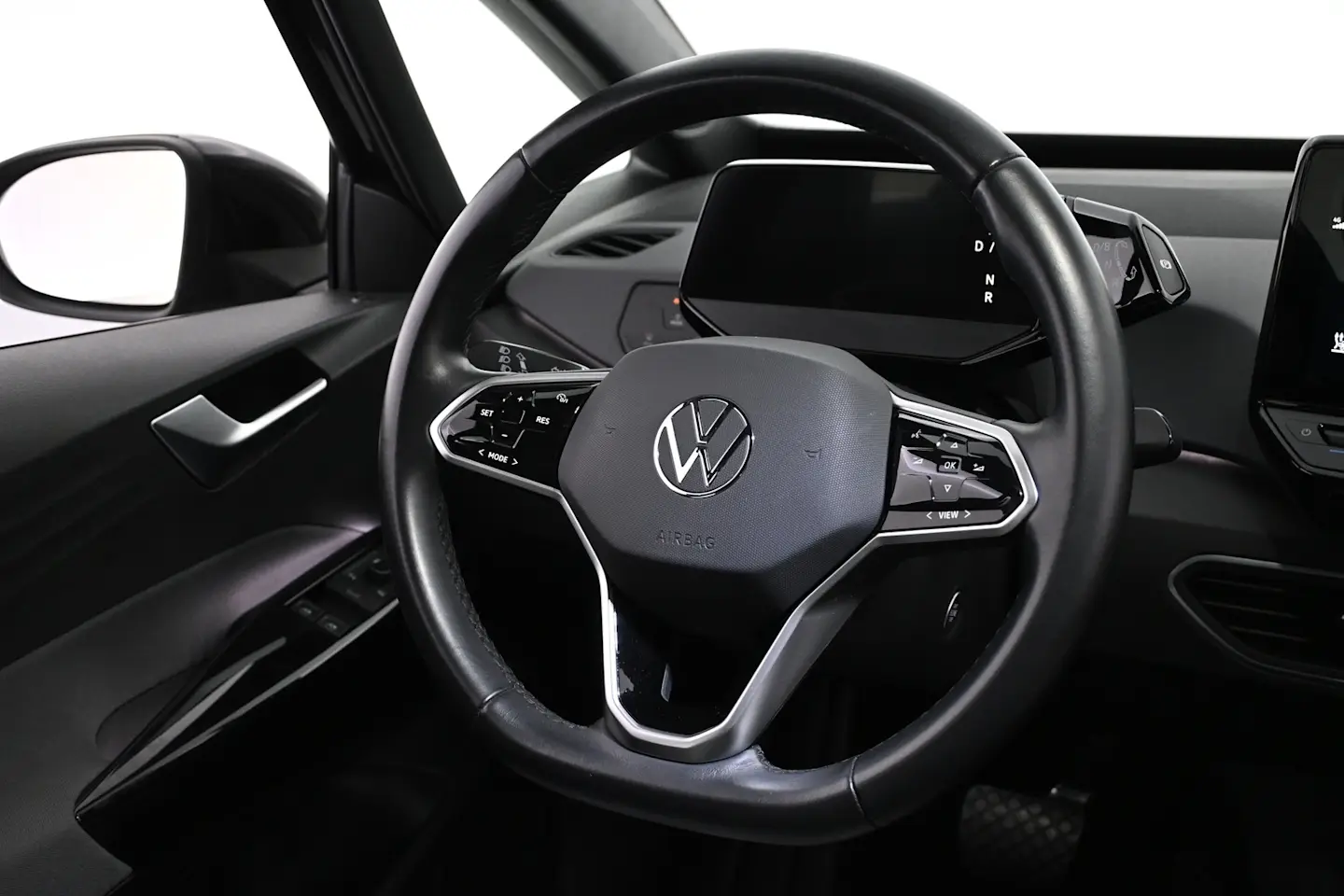 Car Image - 7jUdyjRSLNoIRsnb8bpD1b
