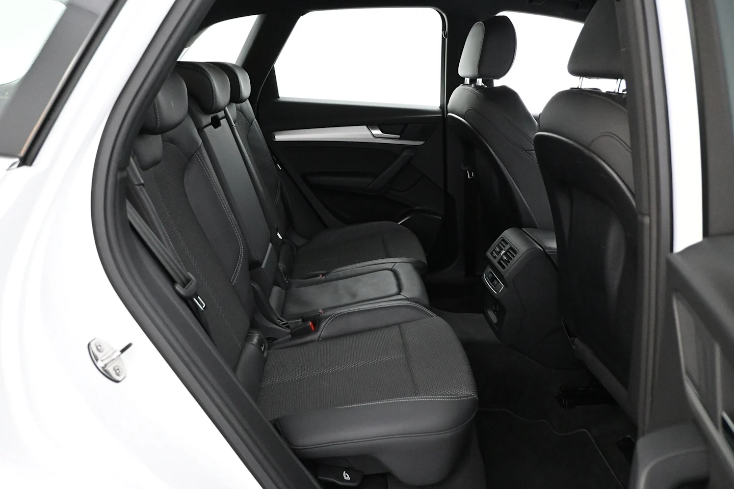 Car Image - 1tMMgqextXhzjJTascc7JB