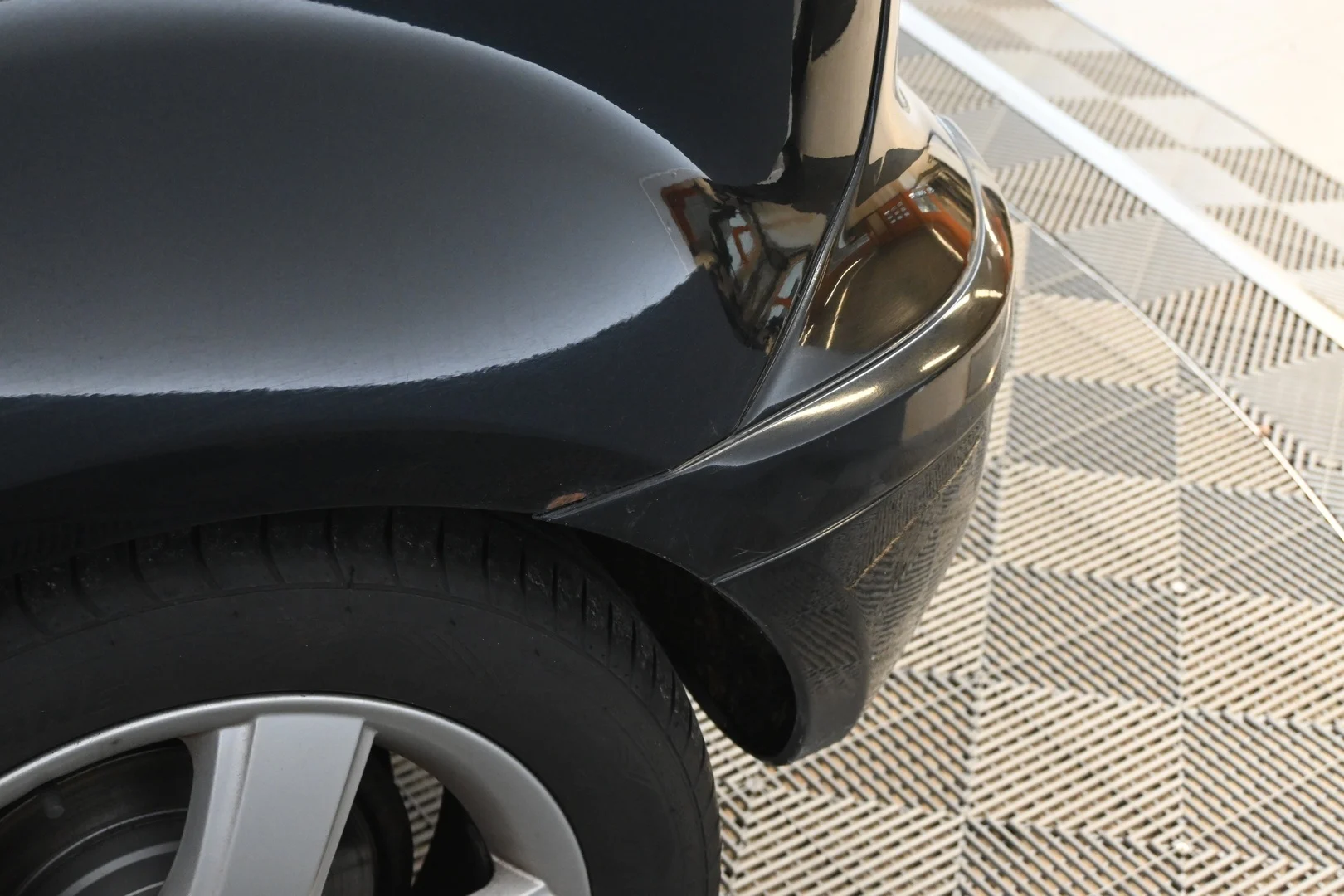 Car Image - 4RtncZOc1TPkBM4gDeyrJ9