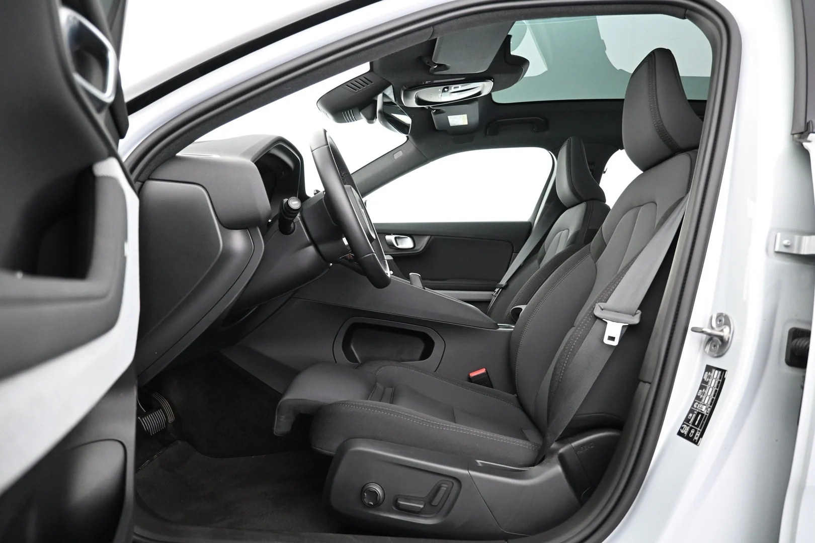 Car Image - 1DLlgE7G9BsL4TkneoYqtT