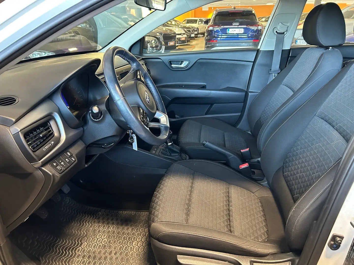 Car Image - 1KX9y2N3UJFC2syDQZauQo